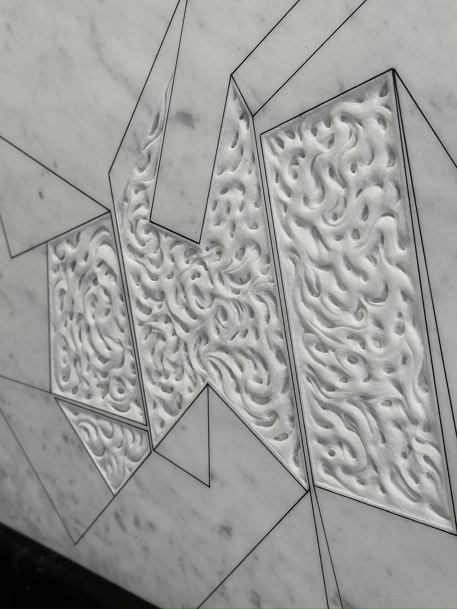 scomposizione
H 35 x 40 x 1 cm
marmo bianco Carrara e stampa a inchiostro