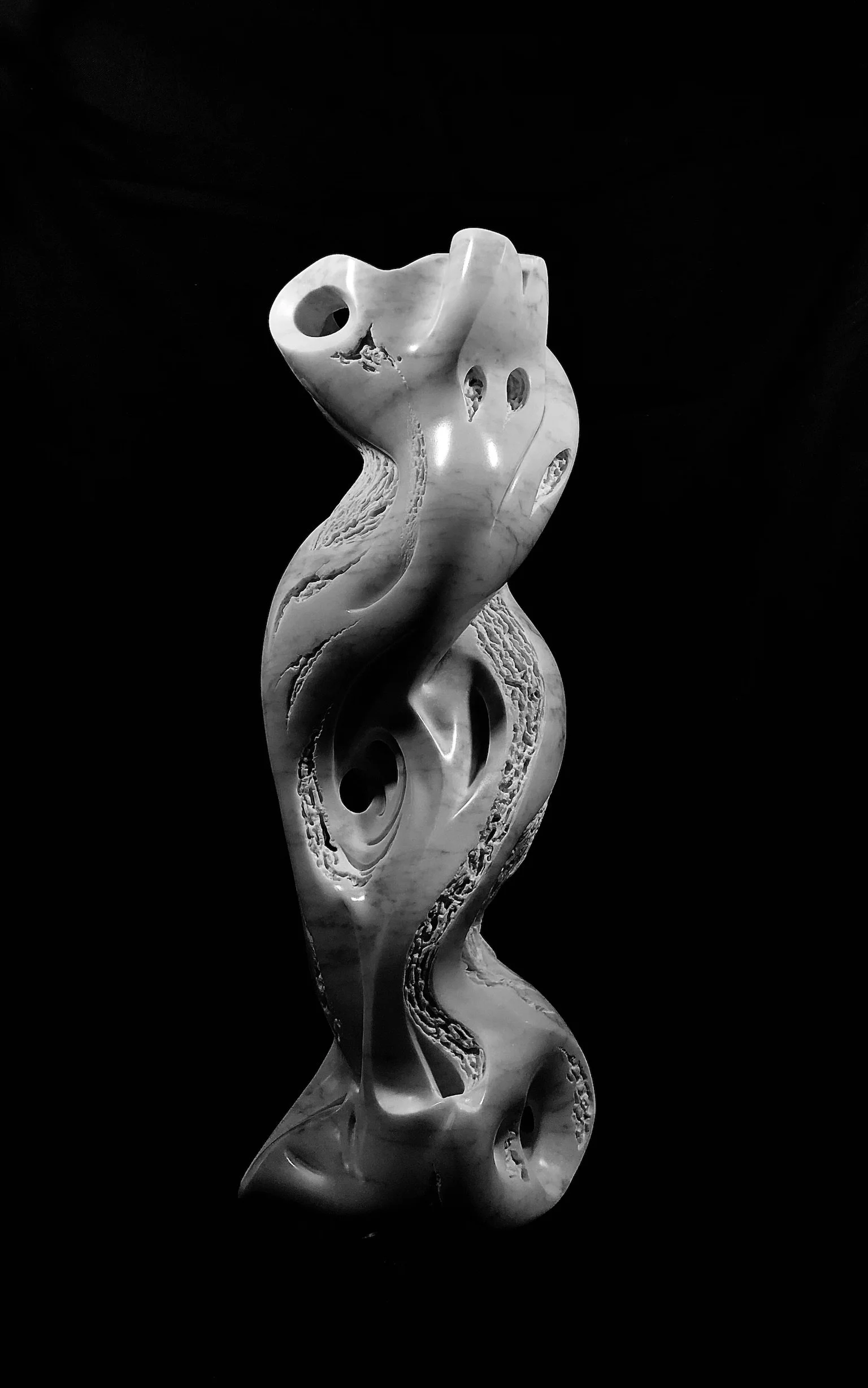 Suono Marino 
H 48 x 17 x 15 cm
marmo bianco Carrara