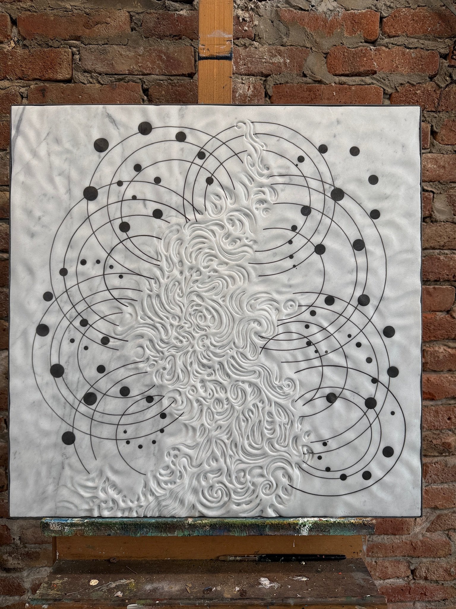 Water Memory 
H 70 x 70 x 1 cm
marmo bianco Carrara e stampa a inchiostro