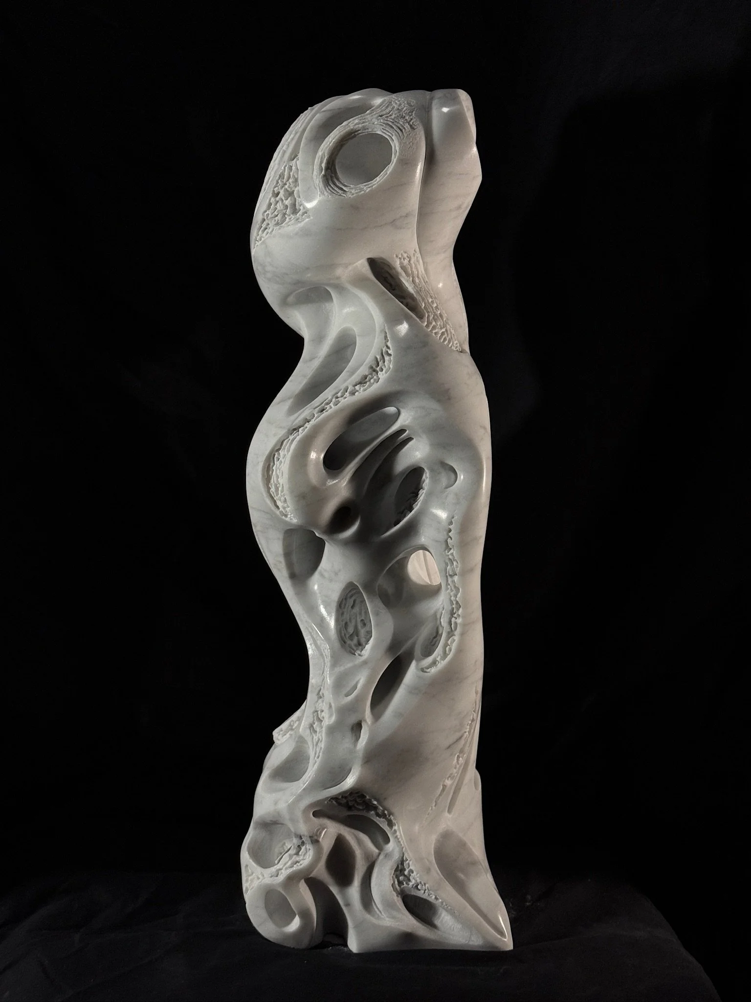 "Suono Marino"
H 48 x 17 x 15 cm
marmo bianco Carrara