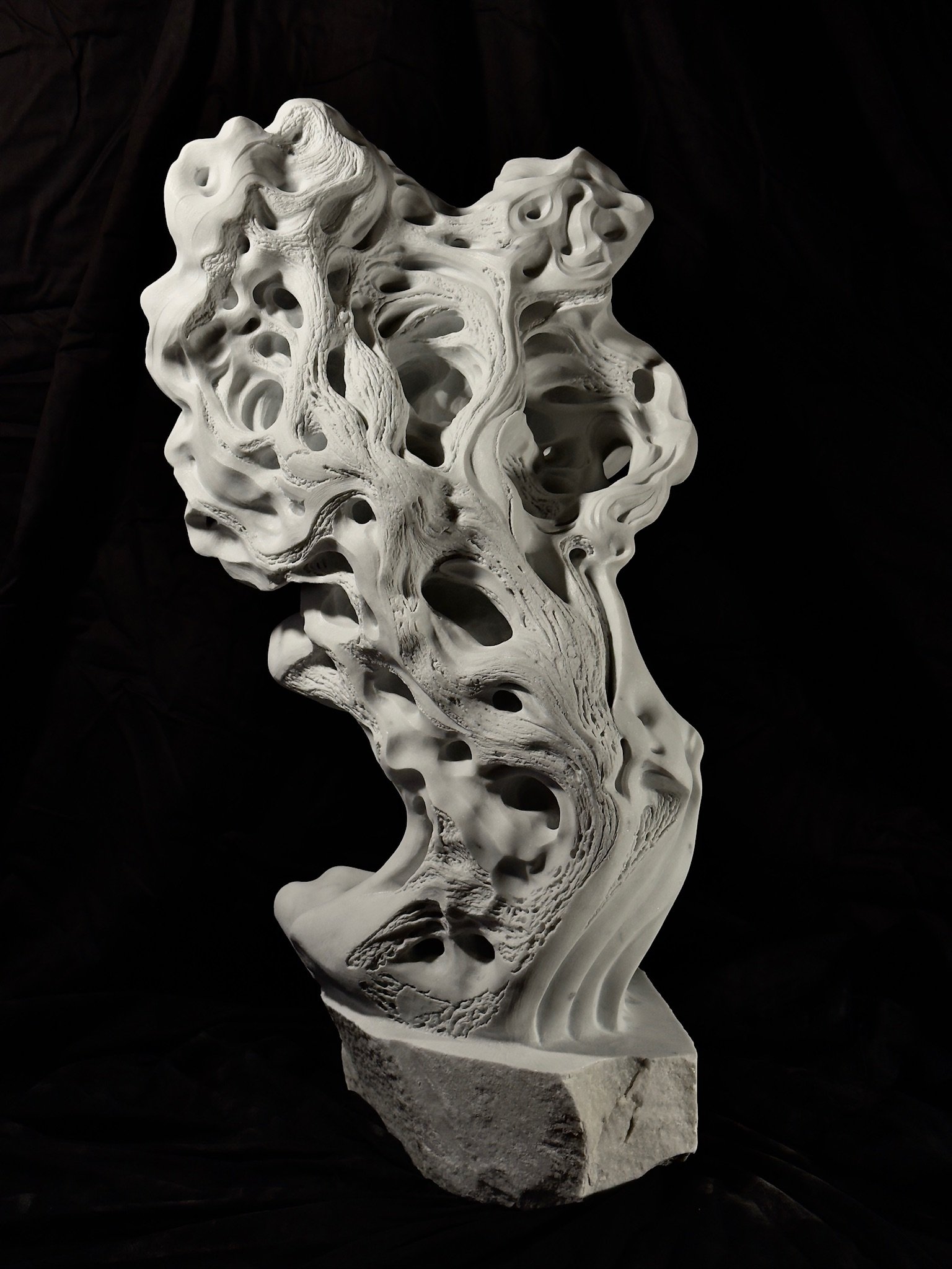 "Air Dance"
H 78 x 45 x 30 cm
marmo bianco Carrara