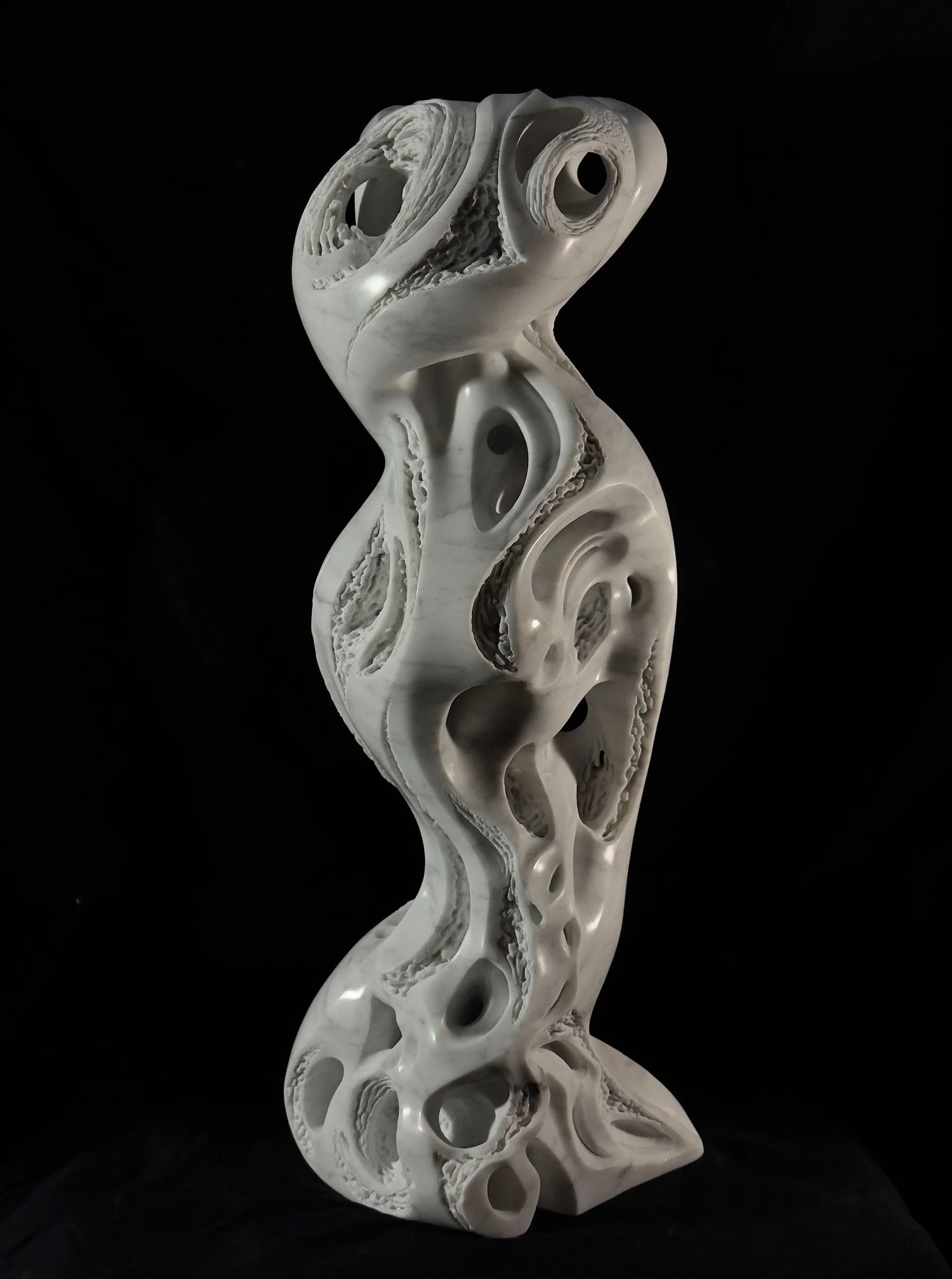 "Suono Marino"
H 48 x 17 x 15 cm
marmo bianco Carrara