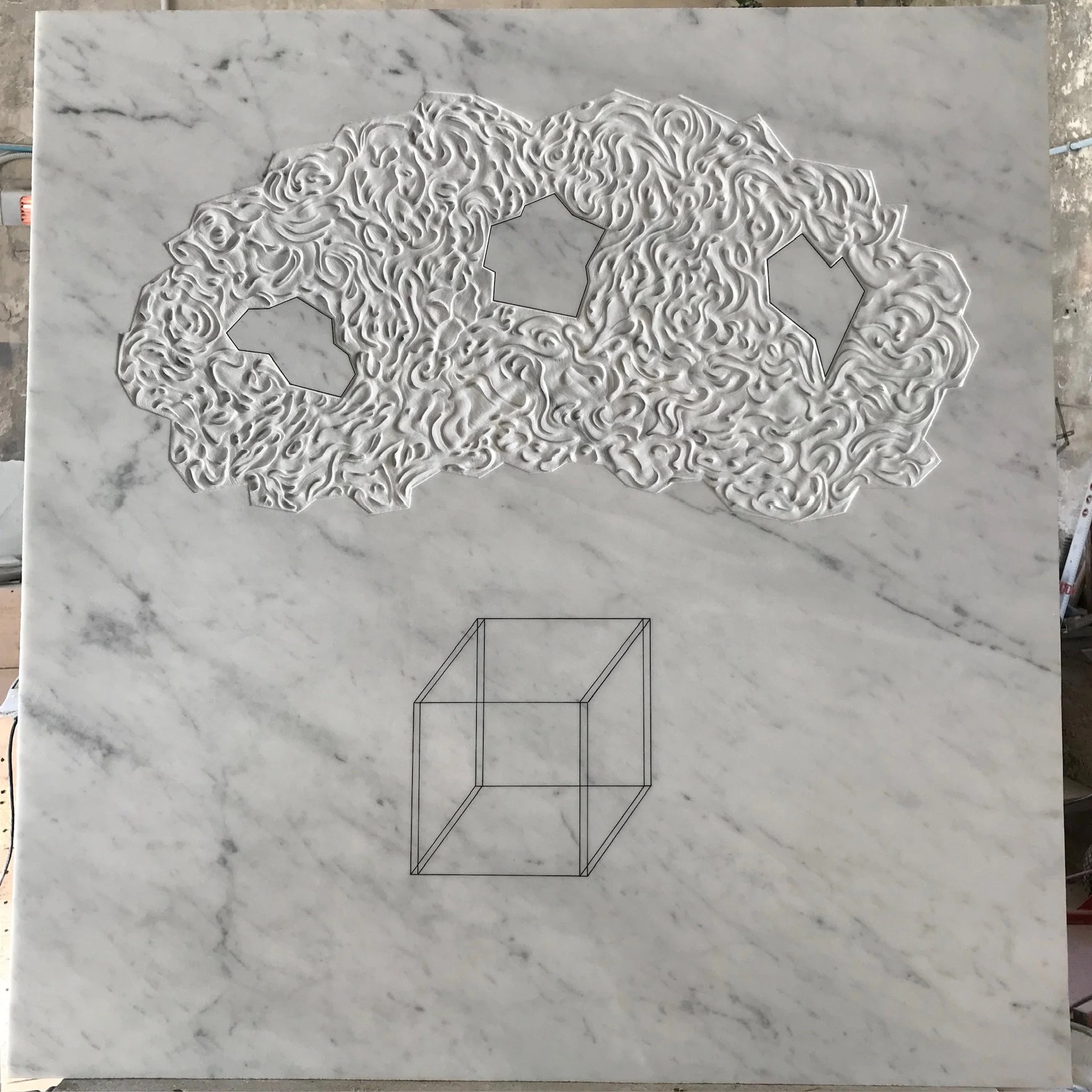 cloud of ideas 
H 100 x 100 x 1 cm 
marmo bianco Carrara e stampa a inchiostro