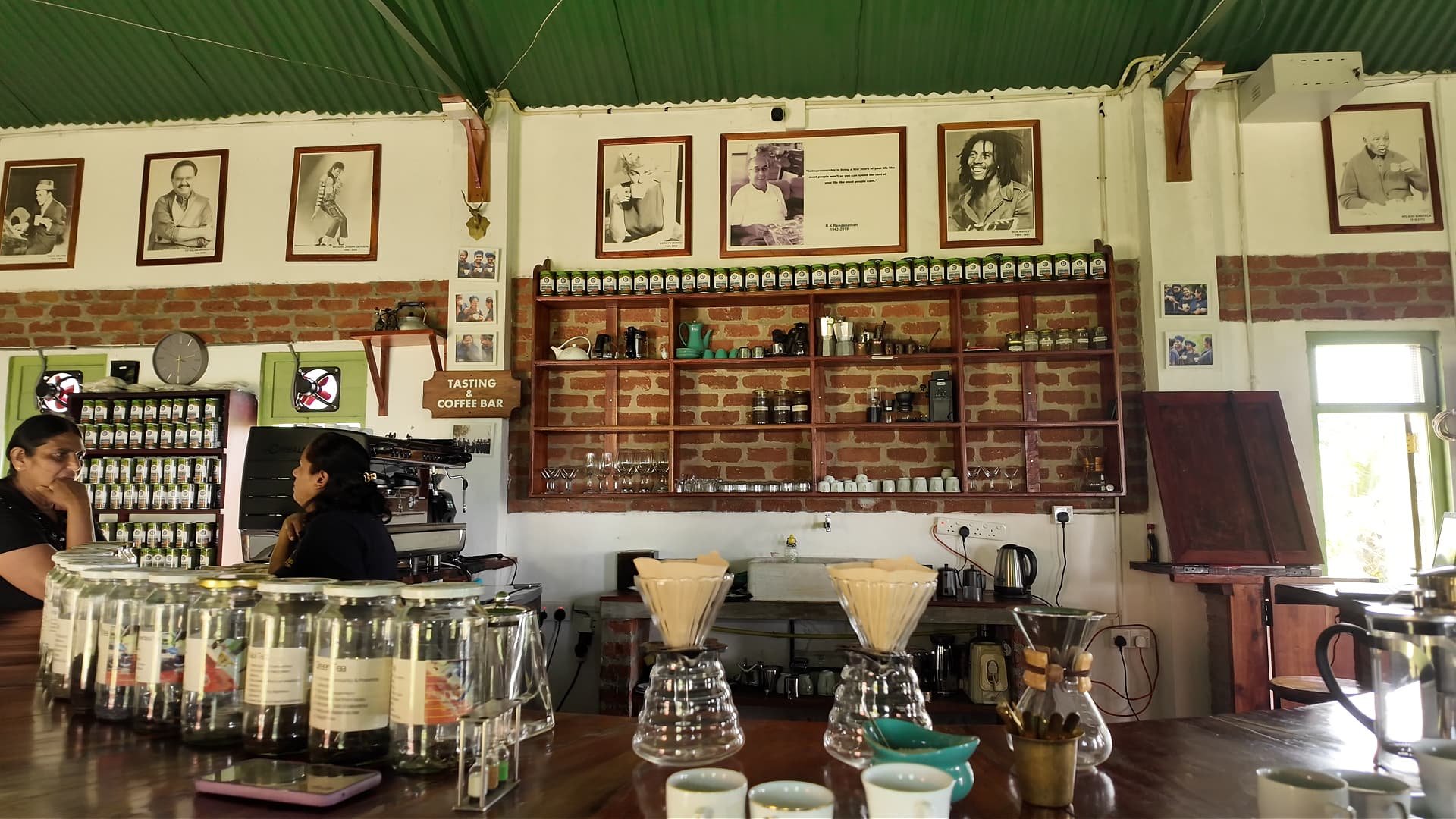 Roseland coffee roasters bar for coffee and tea