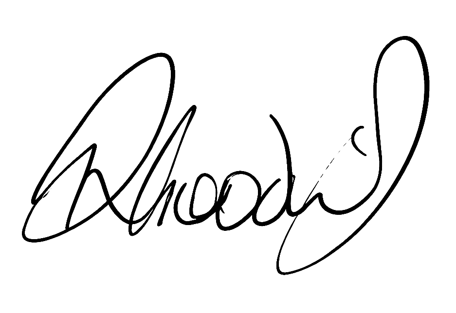 A black signature that reads 'Chloé' in cursive handwriting.