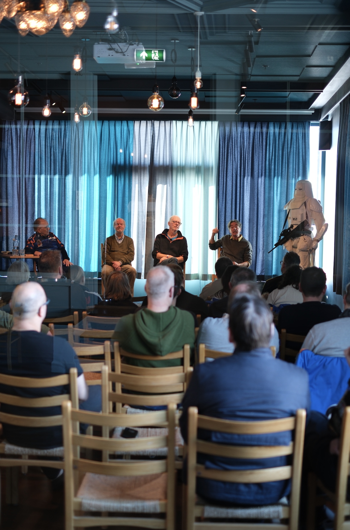 Listen to crew members share their experiences in Blåsalen, one of the hotel’s main gathering rooms.