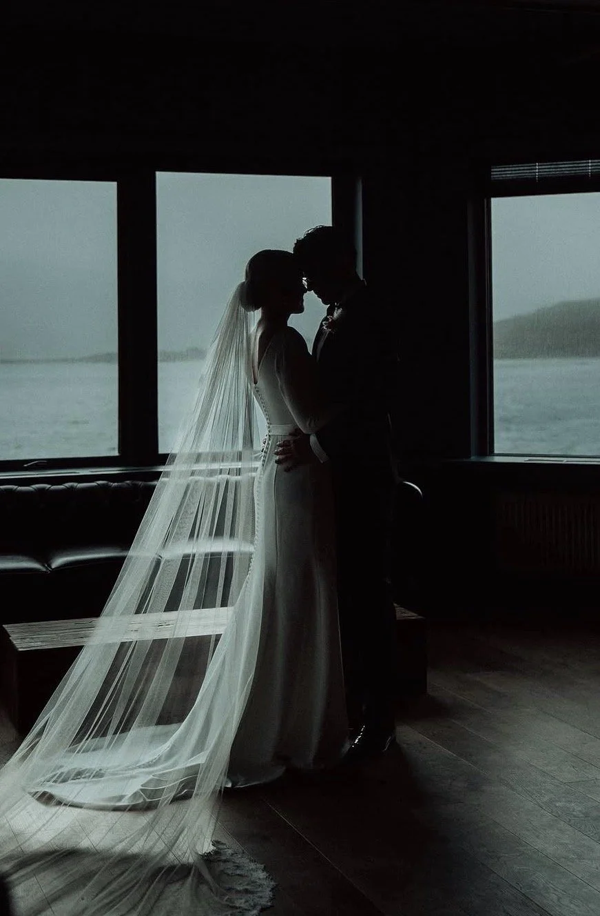 Photographer: Hanna Bursuk

MUAH: Jeanete Marakistudio

Bride: Julie Skogheim

Groom: Mats kirke Birkeland 