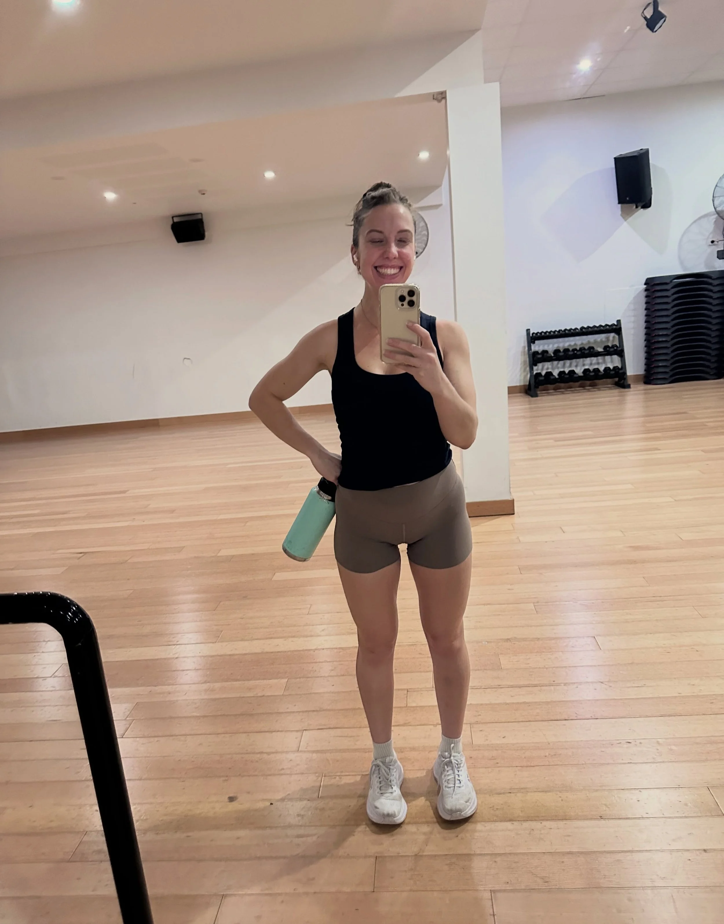 I loved May and all the food, cake and love it brought into my life 🤤 

BUT time to say bye bye bday month and hello WINTER ❄️ Bring on the Brisbane winter where we all complain but can still wear singlets most of the time 😝 

- Selfie showing how 