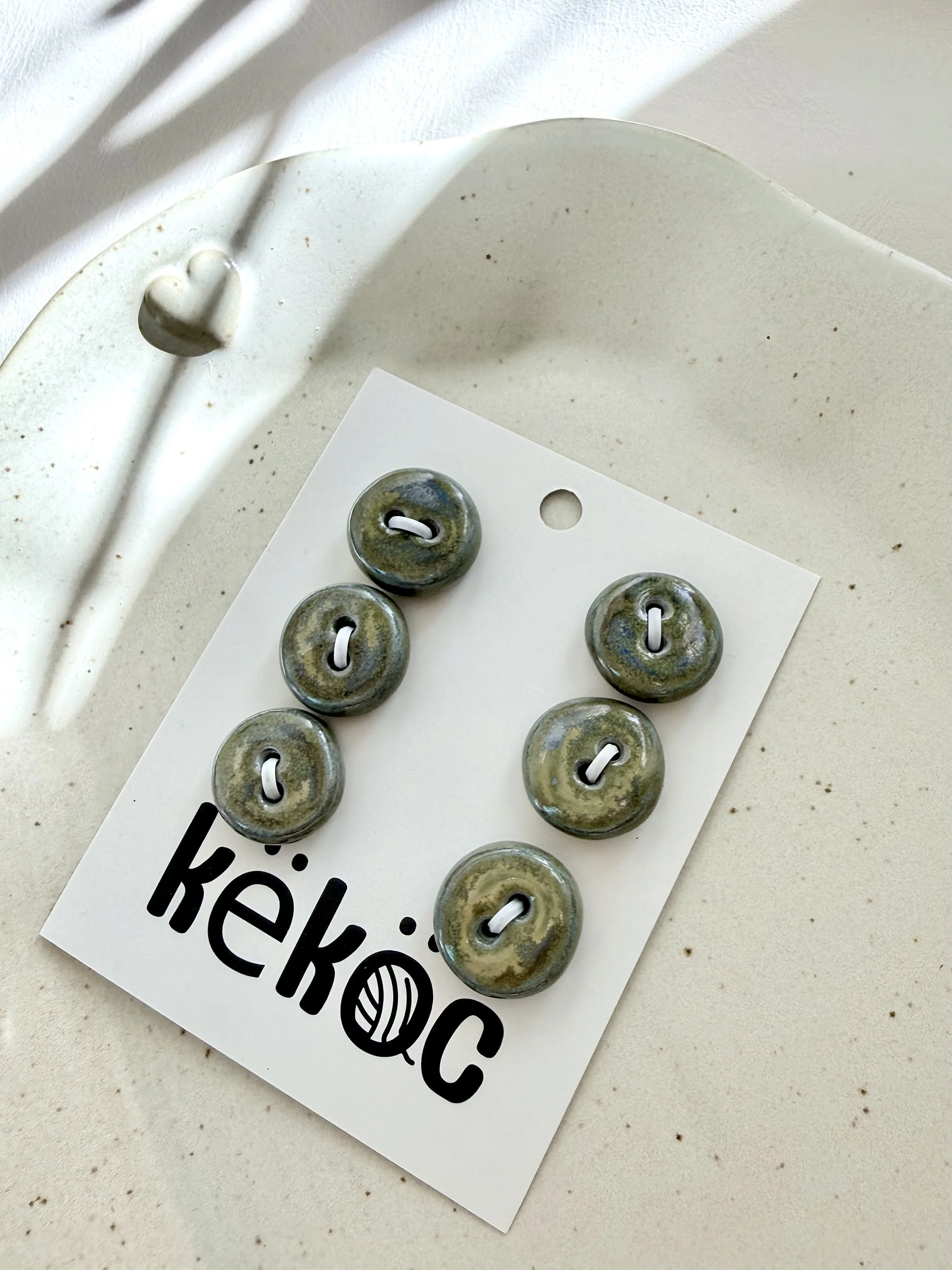 Këköc X Studio 900°C Ceramic Buttons- Mossy Cushion