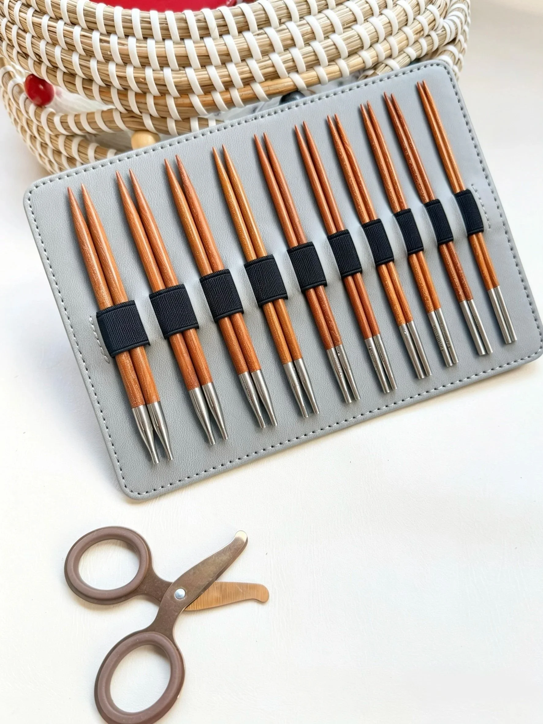 Gold-Star Rosewood Interchangeable Circular Needle Set (10 Sizes)