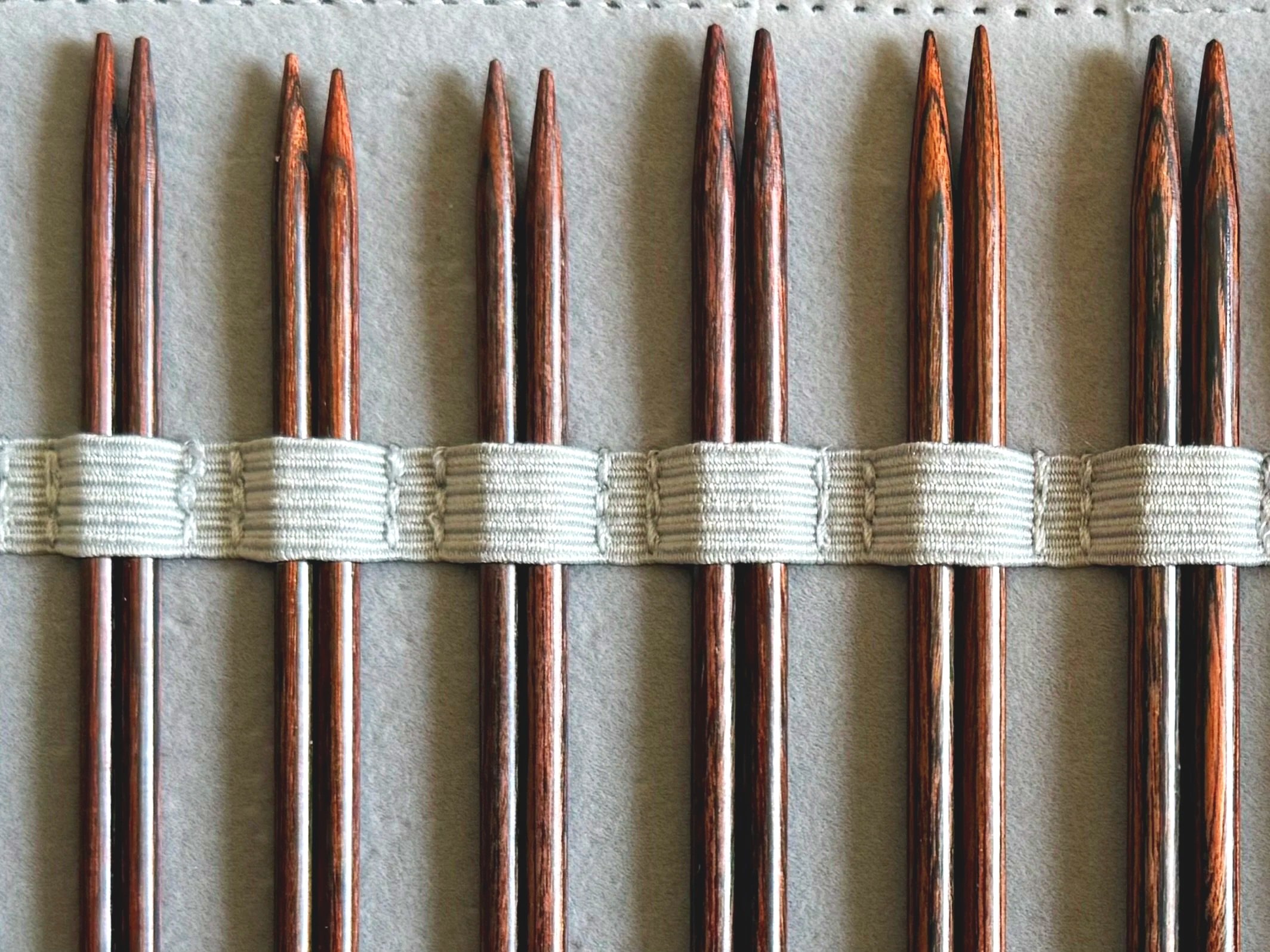 Handmade premium walnut wood interchangeable knitting needles