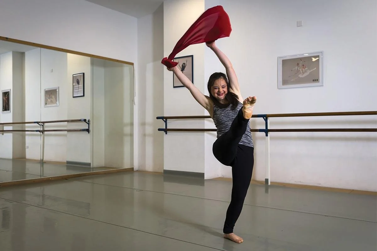  Maria Gauci:  Maria Gauci began her training at age six, studying Ballet, Jazz, Tap, and Spanish dance. In 2014, she joined the Opening Doors Association, expanding into Contemporary dance and international festivals. A 2018 Artivisti awardee, Maria