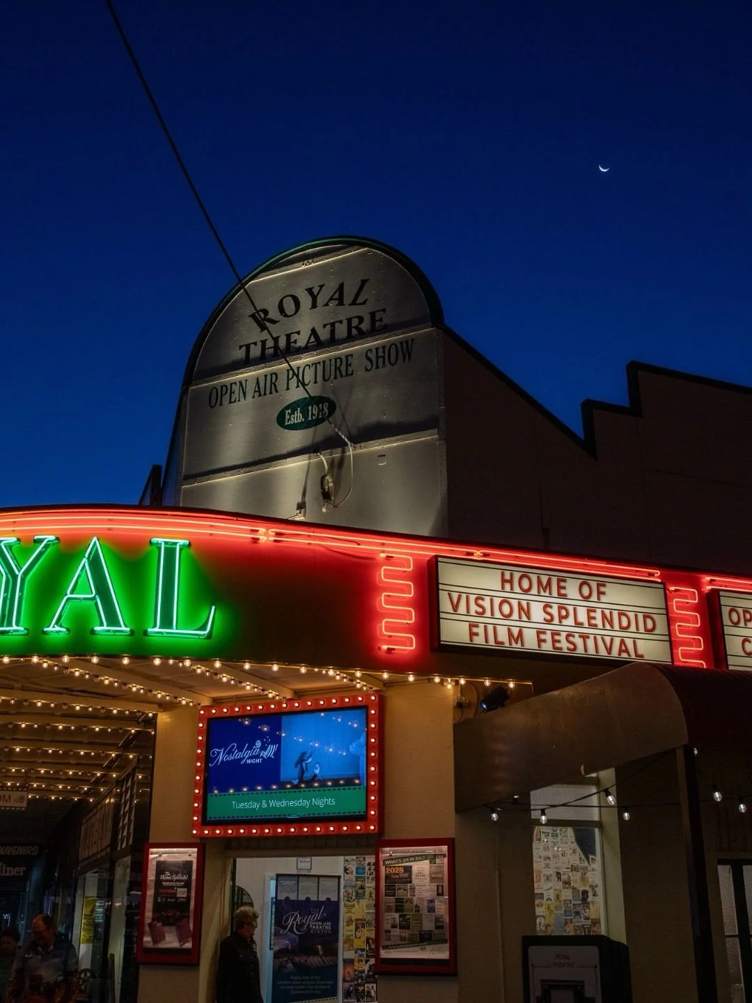 It&rsquo;s officially Vision Season 🎬✨T-minus 25 days until we&rsquo;re all settling into the canvas seats of the @royal_theatre_winton for the screening of That Half Barbaric Twang on Friday 26 June!

Galas, Mick Dundee&rsquo;s truck, porridge comp