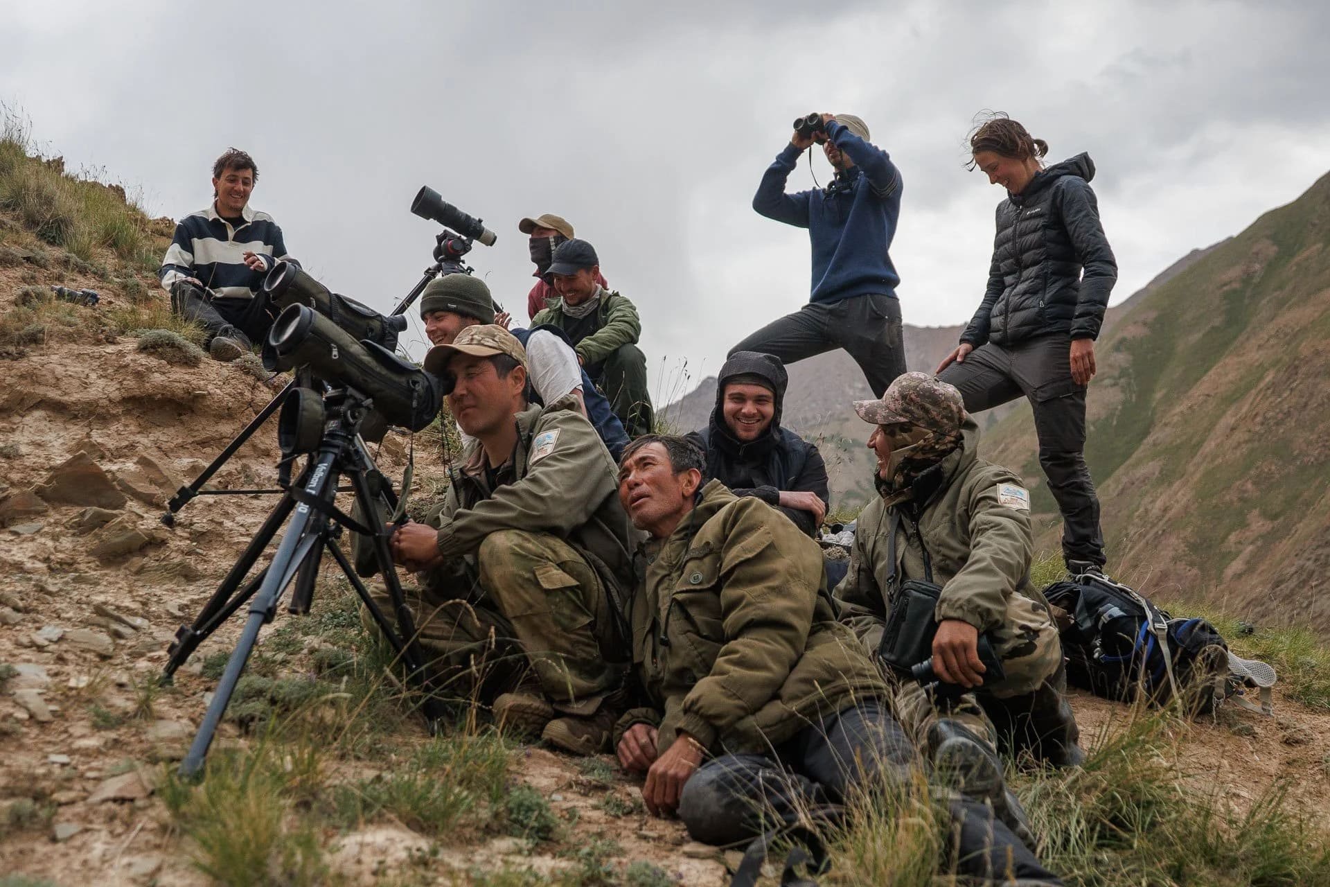 A group tracking a snow leopard in Krygyzstan