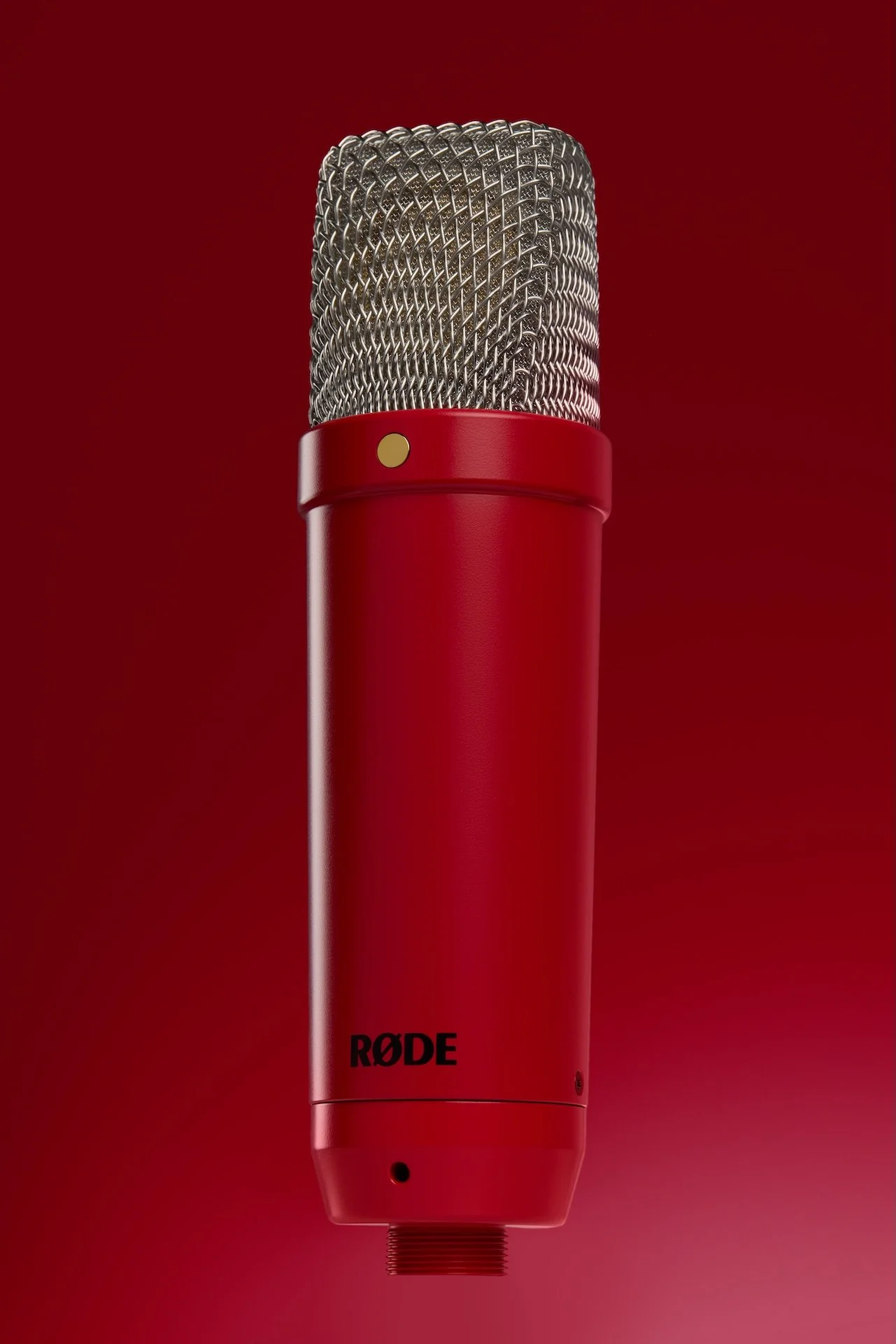 rode-nt1-signature-series-red-5464x8192-rgb.jpg
