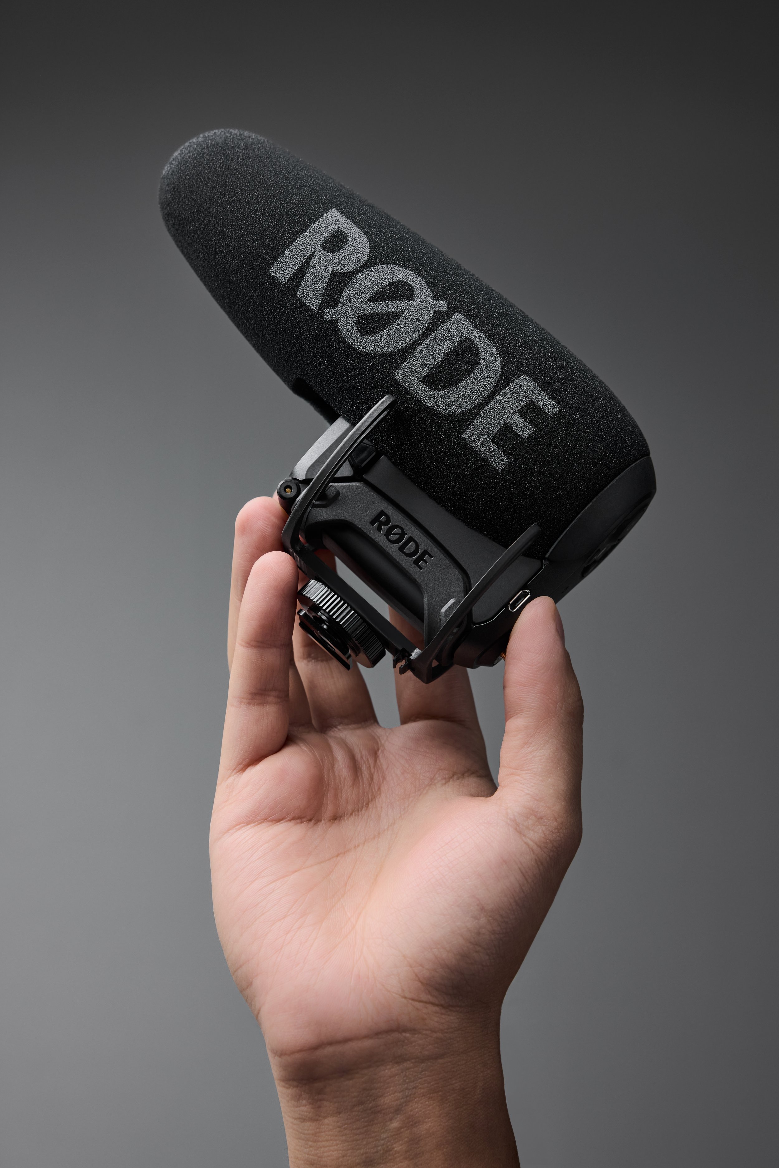 rode-videomic-campaign-not-ad-ads-video-micro-II-rich-warm-sound-5464x8192-rgb.jpg