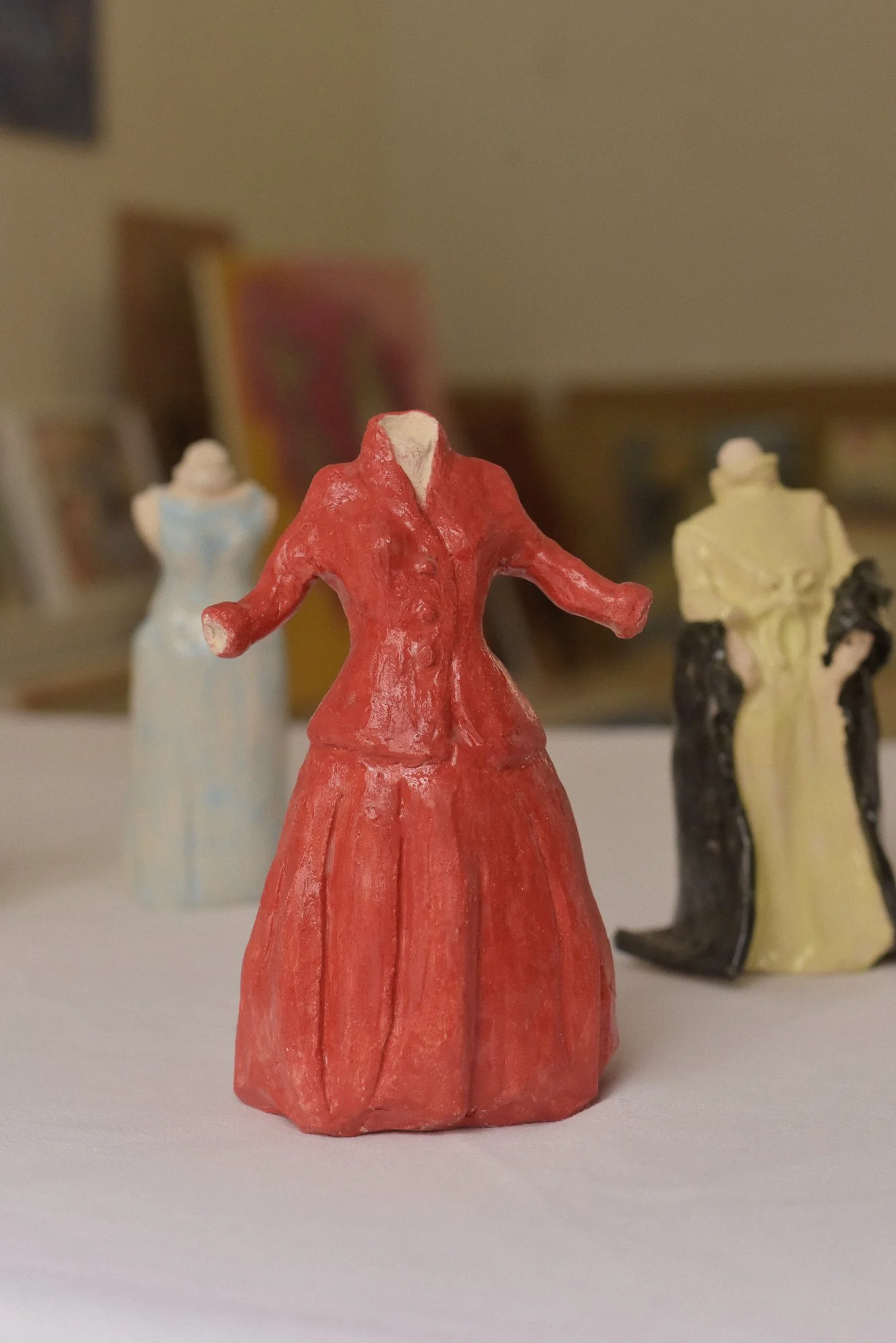 Robe Zémir, céramique, 17x10 cm, 2025