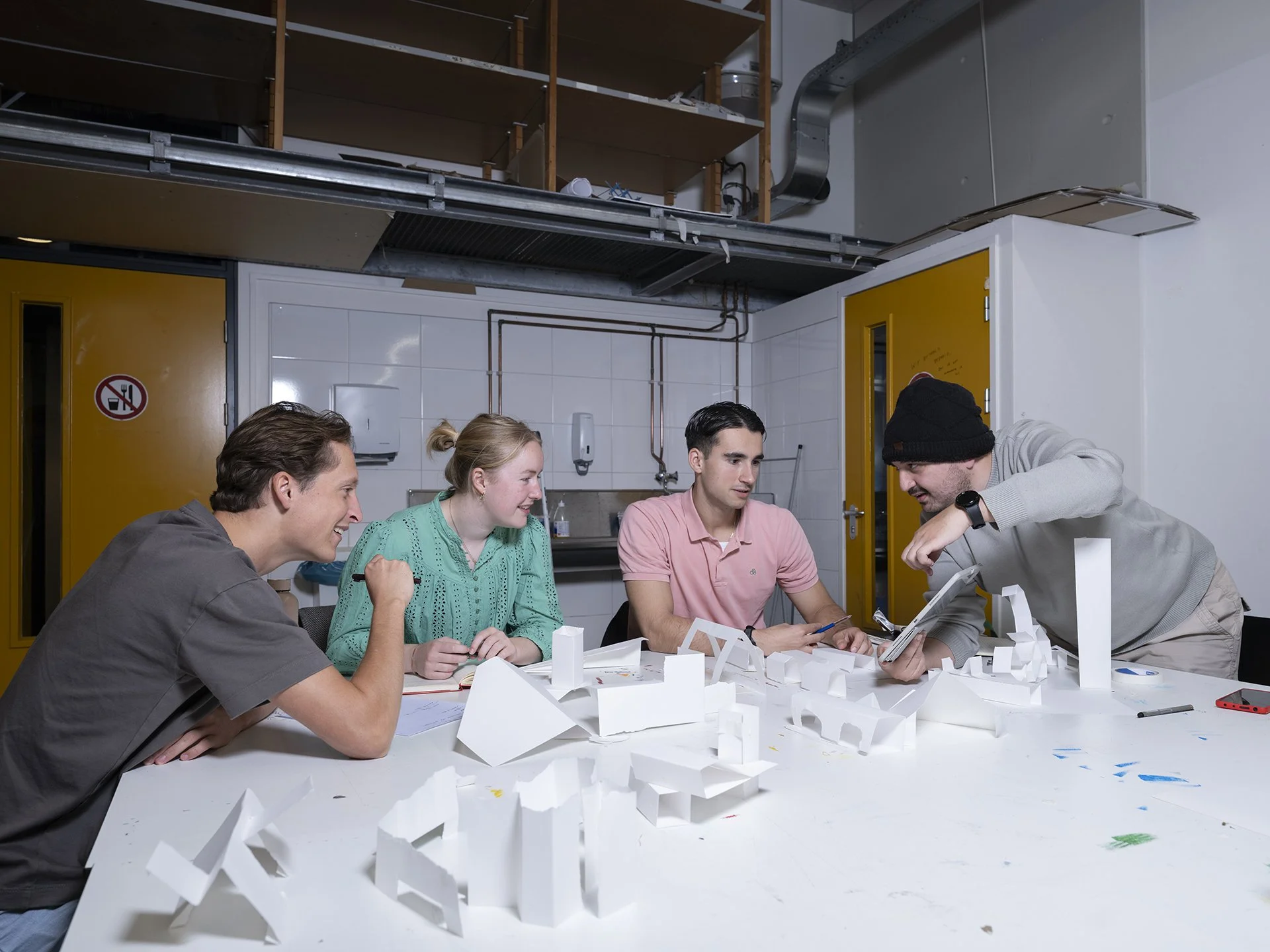 064_DSF3769_Daily life_Architecture deliberation.jpg