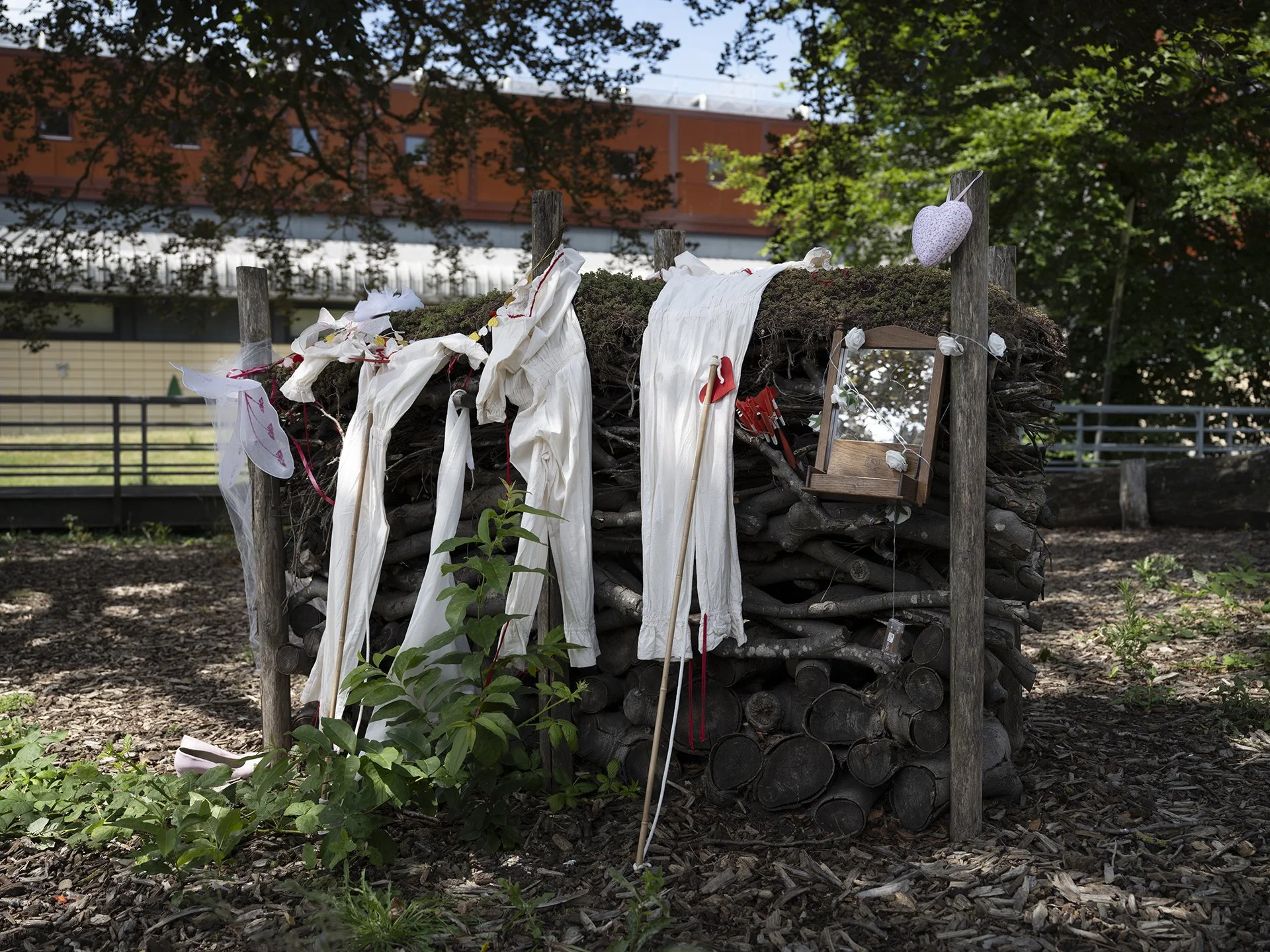 066_DSF2595_Still life_Clothes on wood.jpg