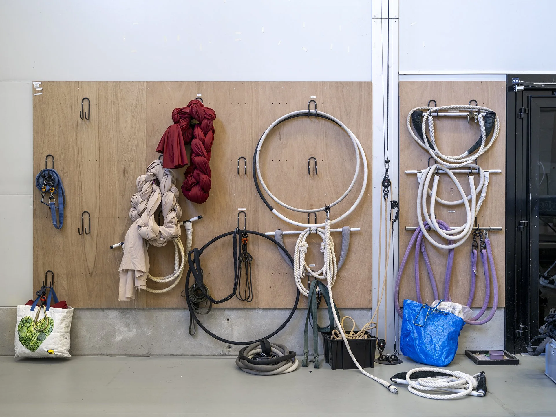 071_DSF0673_Still life_Circus ropes.jpg