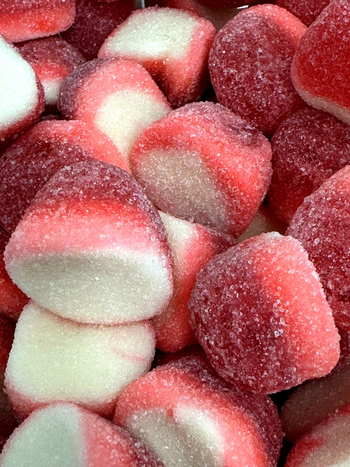 Beijinhos de Morango e Nata Recheados