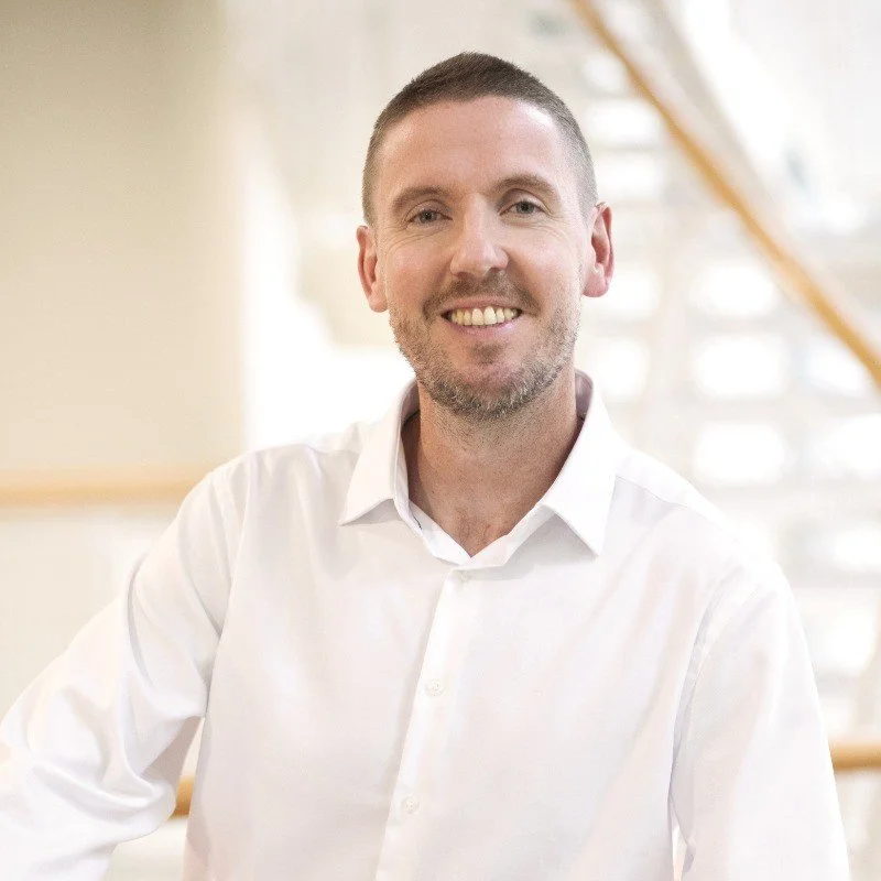 Dr Simon Stephens