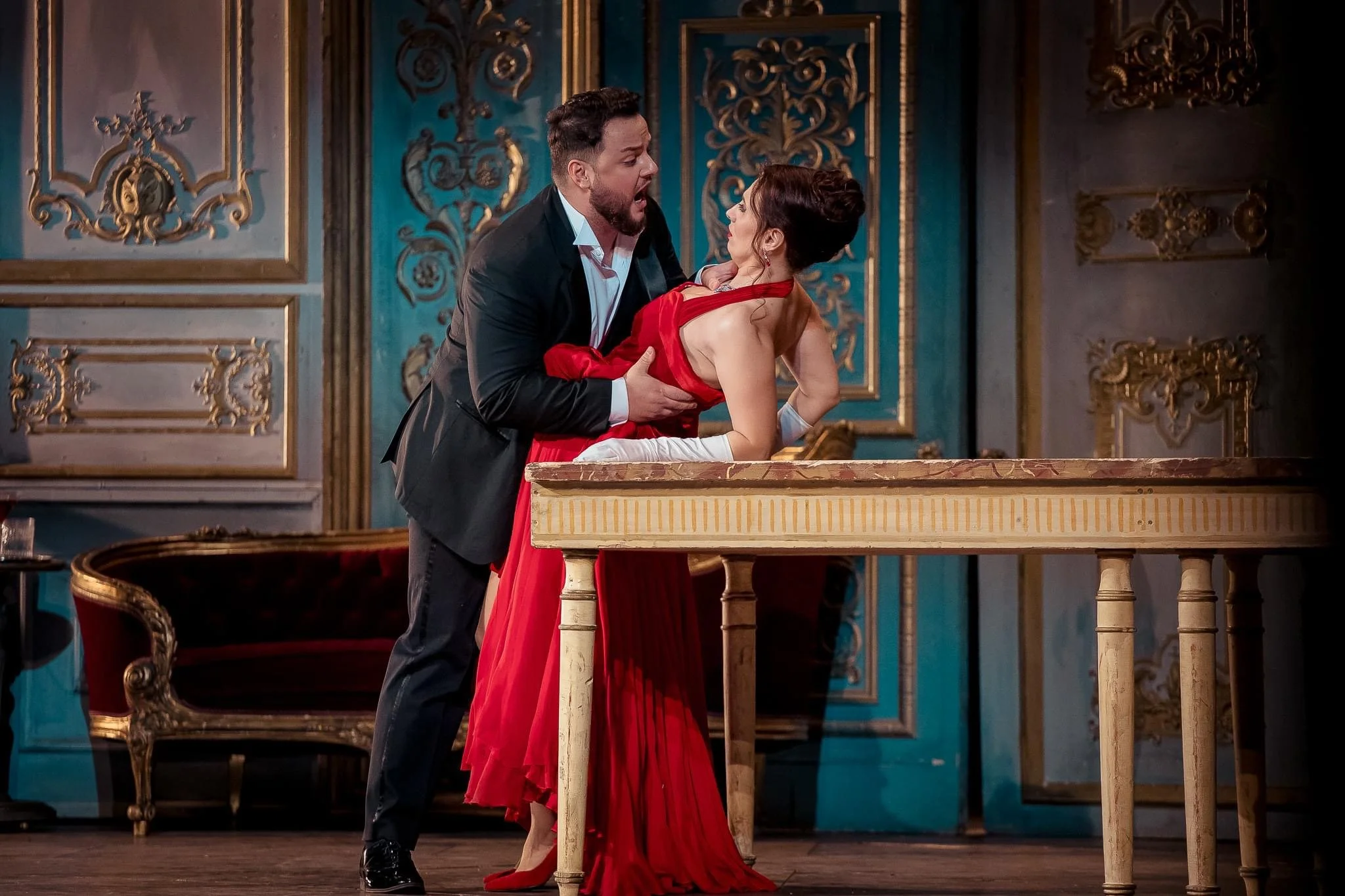 Andrei Petre as Alfredo at the National Bucharest Opera.