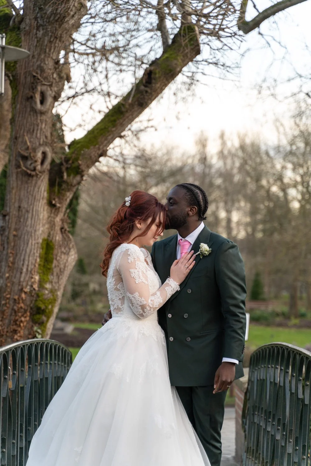 Photos de couple, Coulommiers - 2022. Par Viviane Eyer, Photographe de Mariage autour de Nancy, se déplace dans toute la france.
