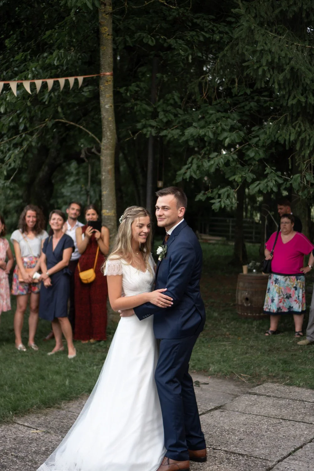 Première danse des jeunes mariés. Lunéville - 2022. Par Viviane Eyer, Photographe de mariage dans le Grand Est.