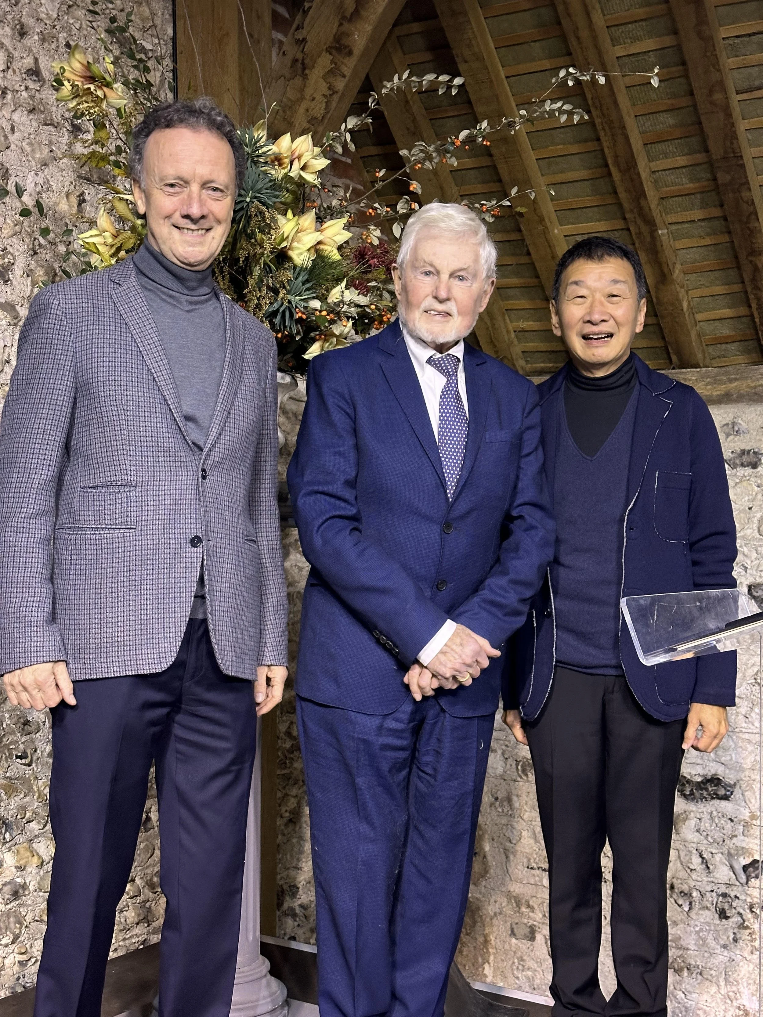 At Charleston Farmhouse with Melvyn Tan and Sir Derek Jacobi after another Music and Word performance, which called “Between Sleeping and Waking". Benjamin Britten, Francis Poulenc, Kevin Volans, and Brett Dean rubbed shoulders with Virginia Woolf, D