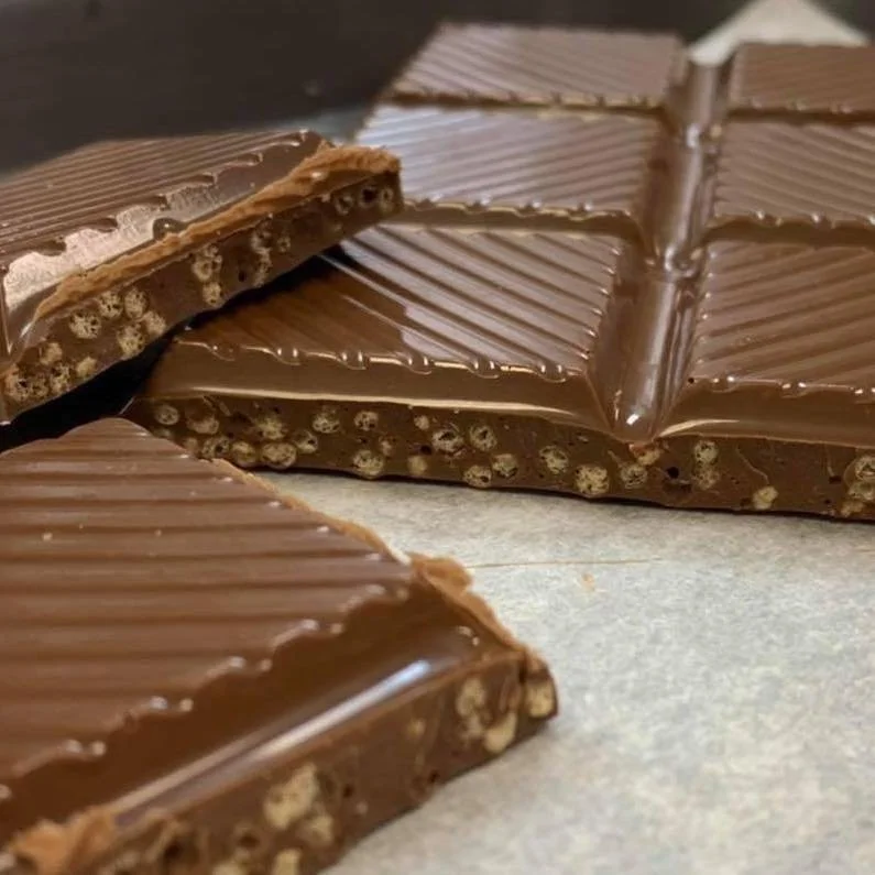 Have you tried the Bellbrook Chocolate Crunch Bar!?! If not&hellip;you are missing out😋
.
.
#bellbrookchocolateshoppe #bellbrookchocolates #crunchbar #heavenly #handdipped #chocolates #centerville #ohio