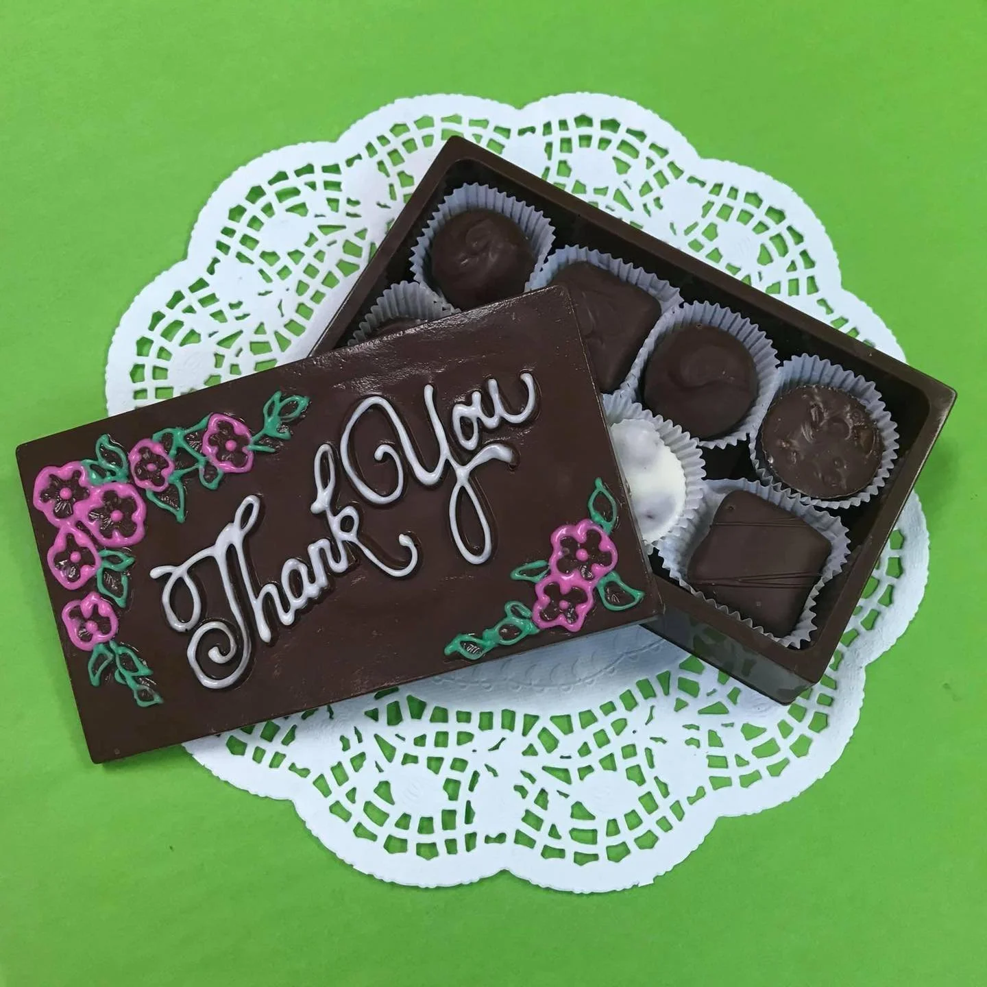 Don&rsquo;t forget! Administrative Professional Day is Wednesday, April 22nd!

Give them what they really want this year&hellip;Bellbrook Chocolates!!!!
.
.
#bellbrookchocolateshoppe #2ndstreetmarket #bellbrookchocolates #heavenlyhanddippedchocolates
