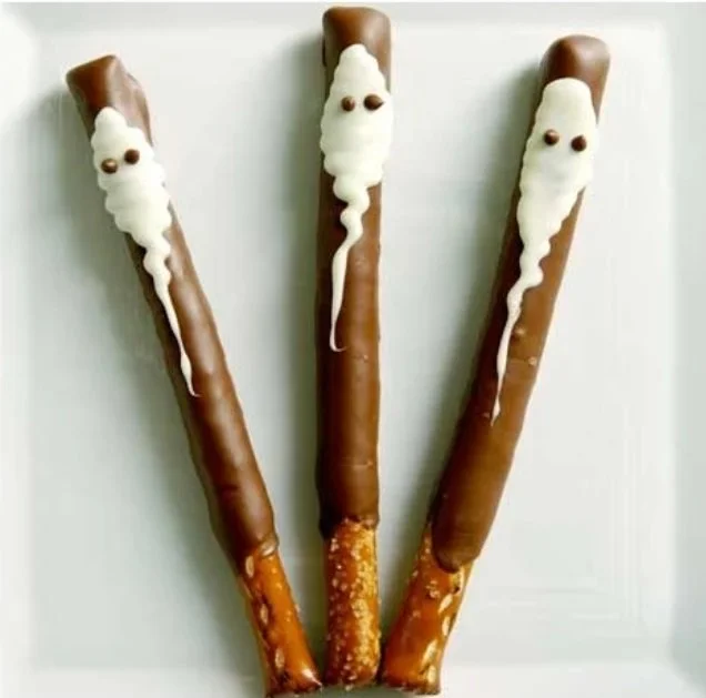 Spooky pretzels 1.jpg