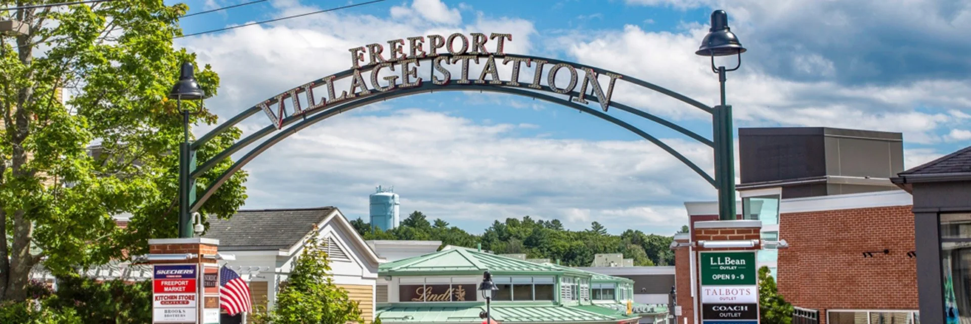 An Image of Freeport Village Station Shopping Center