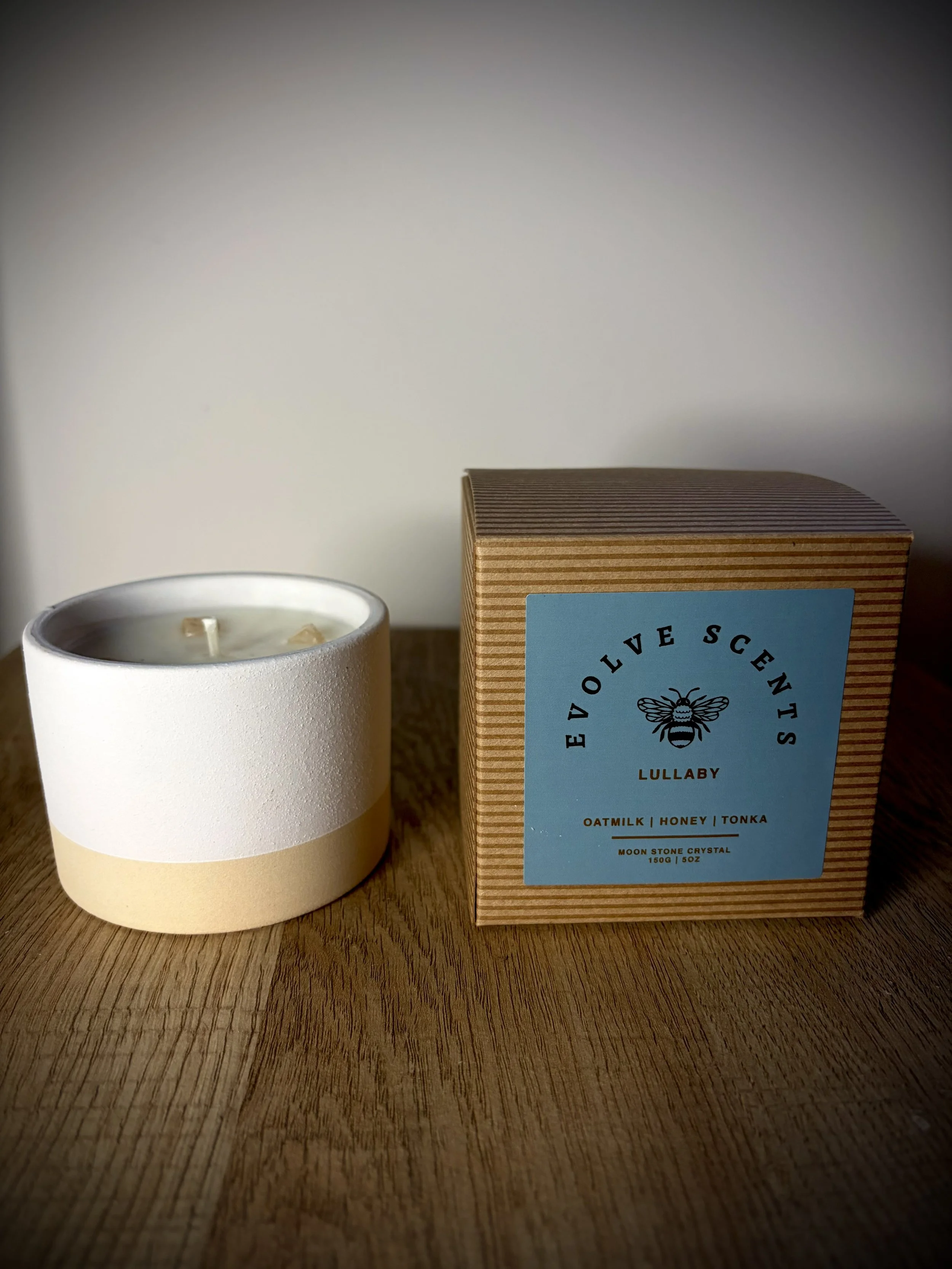 Sleep Candle – Oatmilk, Honey, Tonka Bean & Chamomile