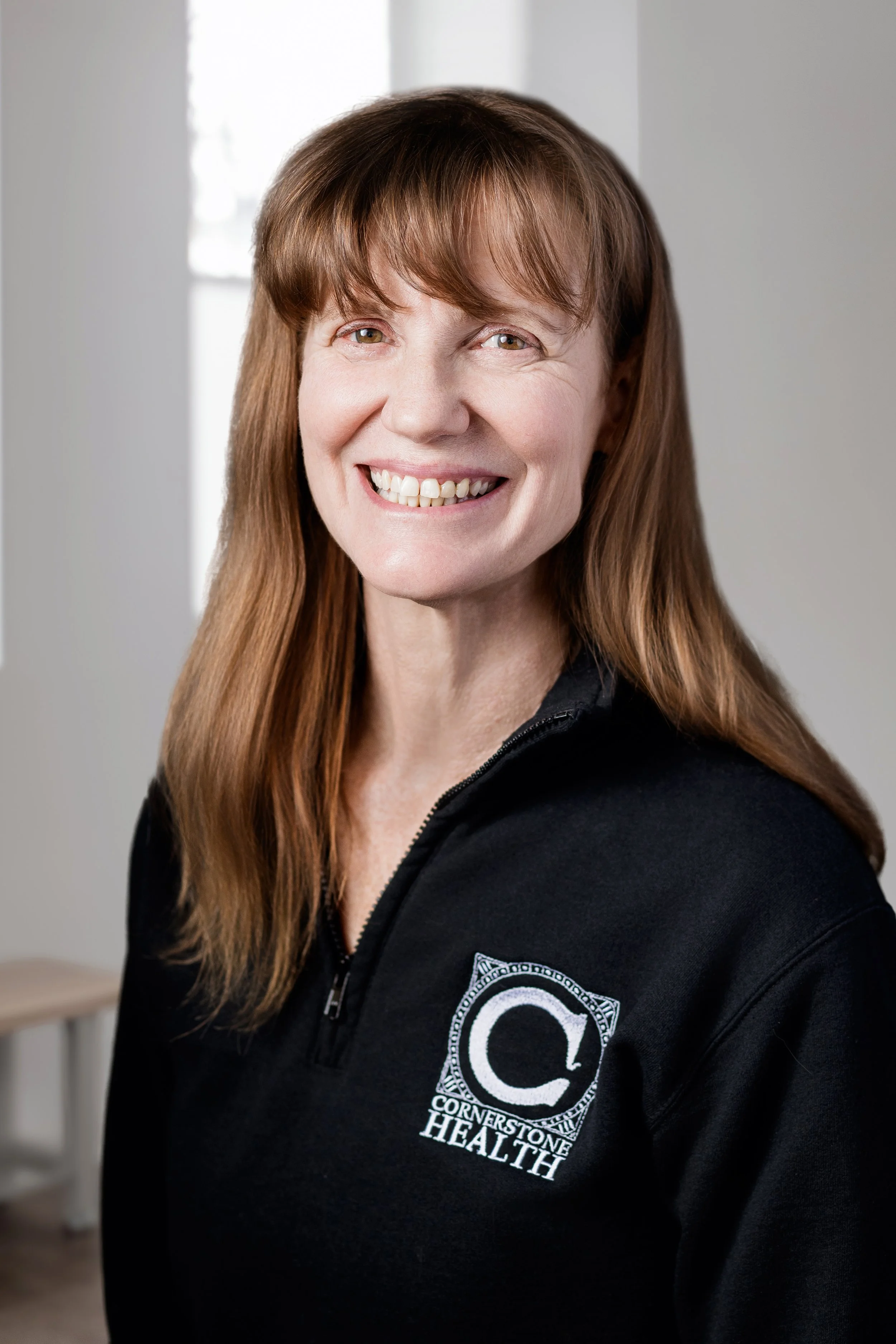 female-chiropractor-headshot-evanston.jpg