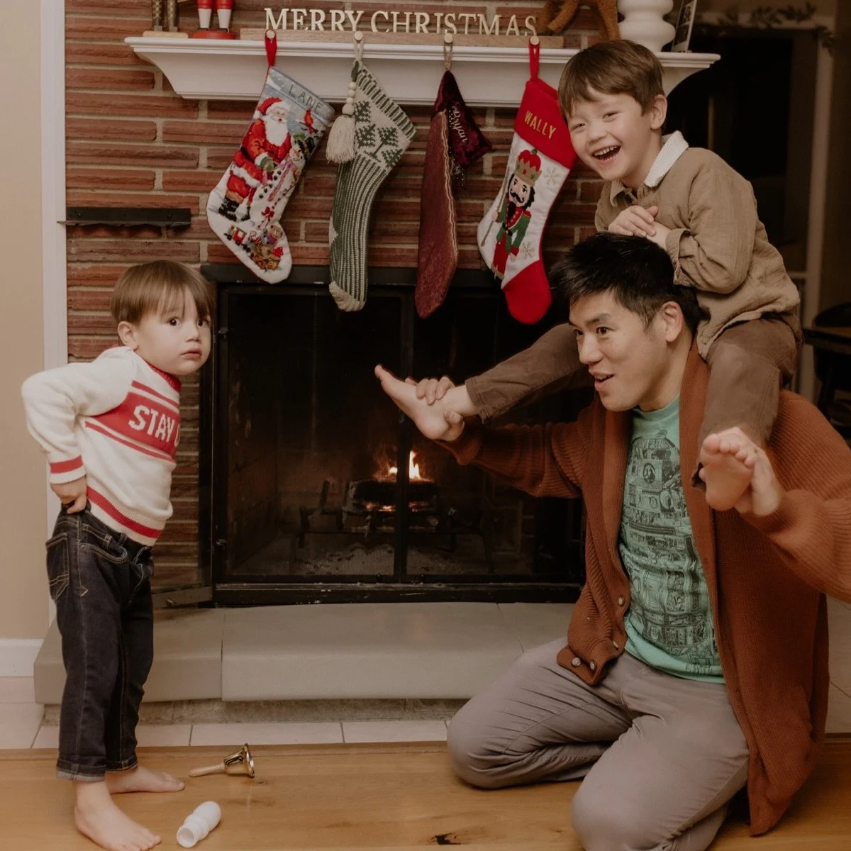 It&rsquo;s really all about the outtakes ☺️

Happy Holidays from my family to yours!