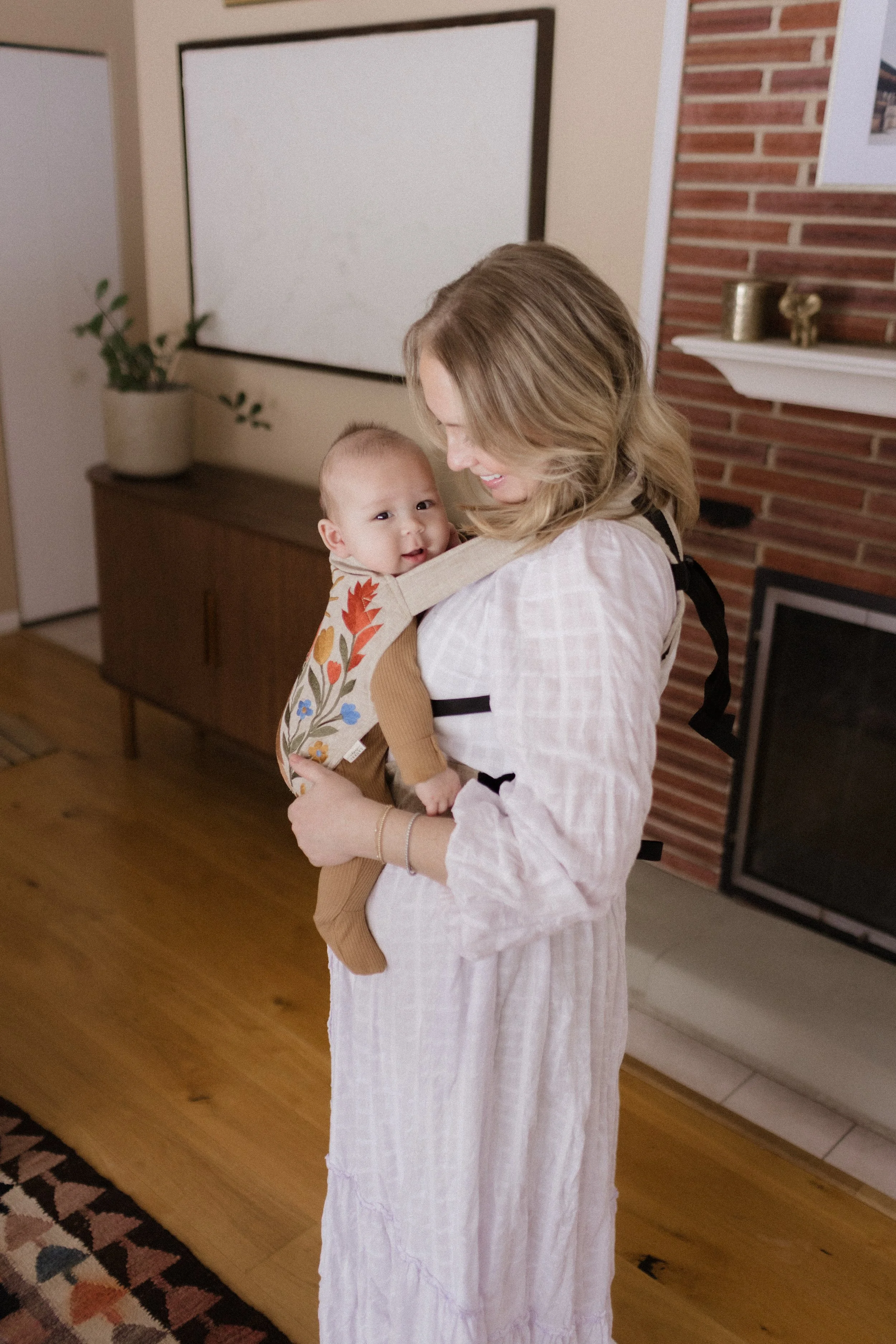 baby in baby carrier product photographer chicago.jpg