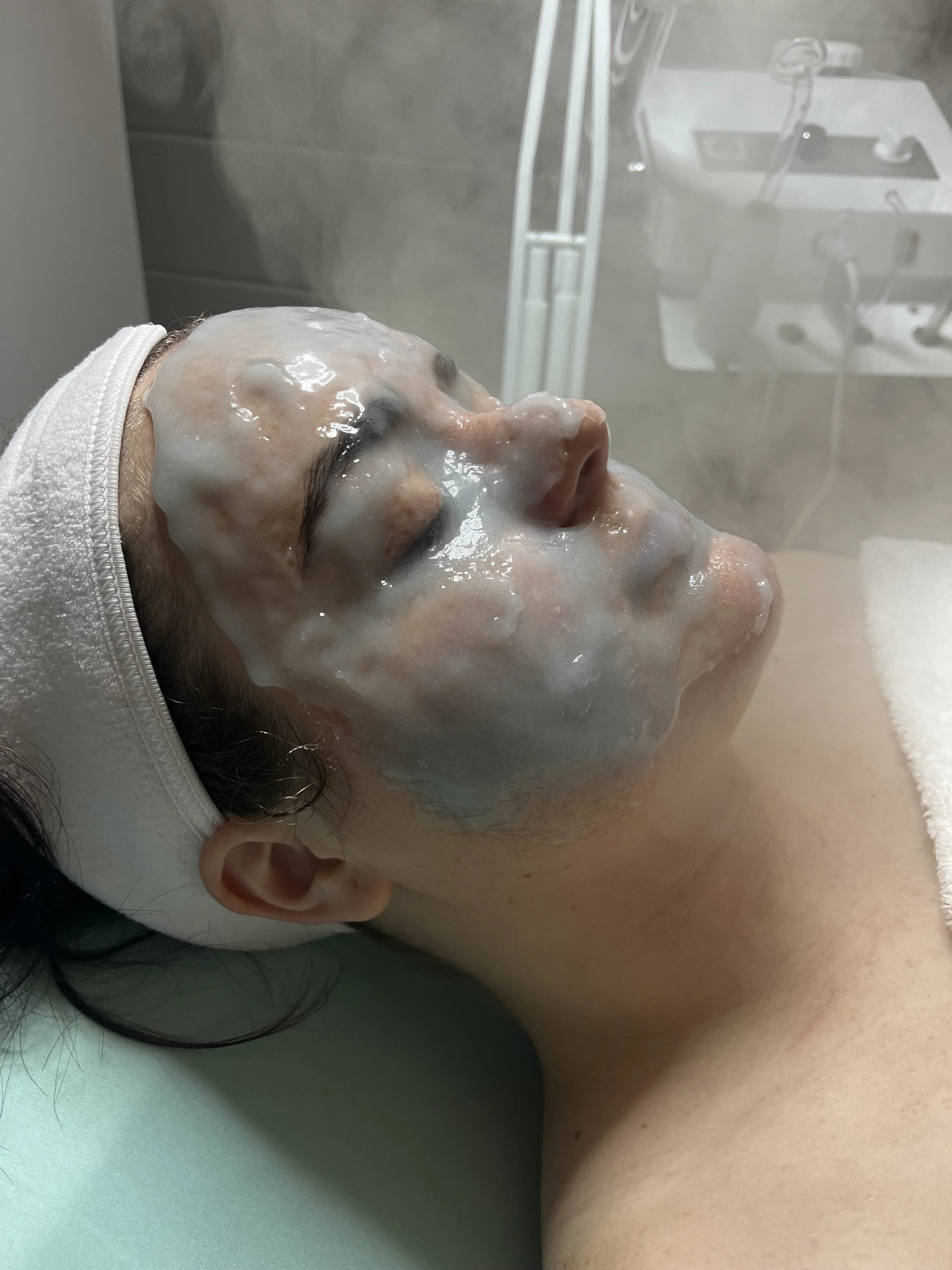 The Hyaluronic Acid hydro jelly mask