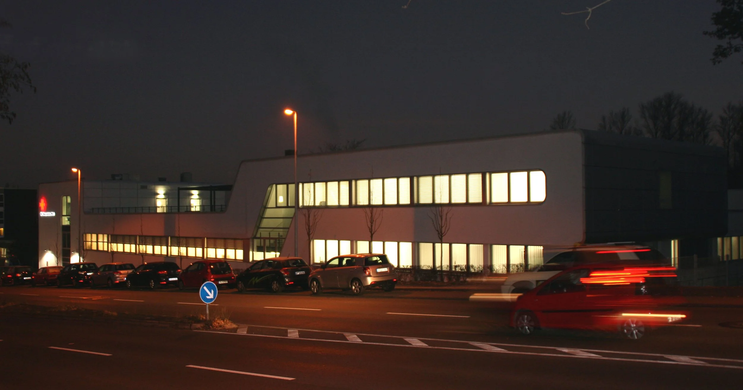 Blutspendedienst West Architekt Schluck