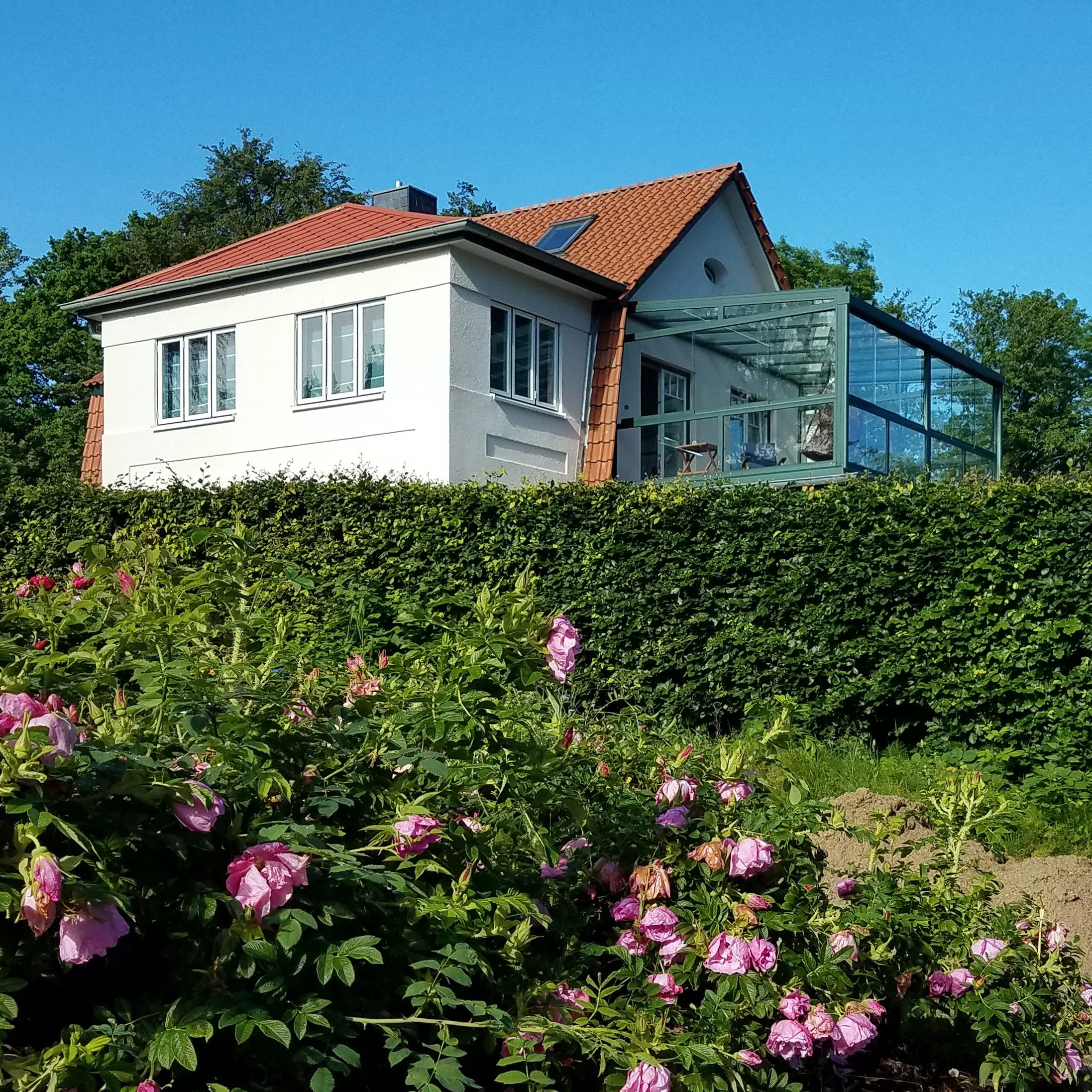 Aufstockung in Holzbauweise mit Putzfassade
