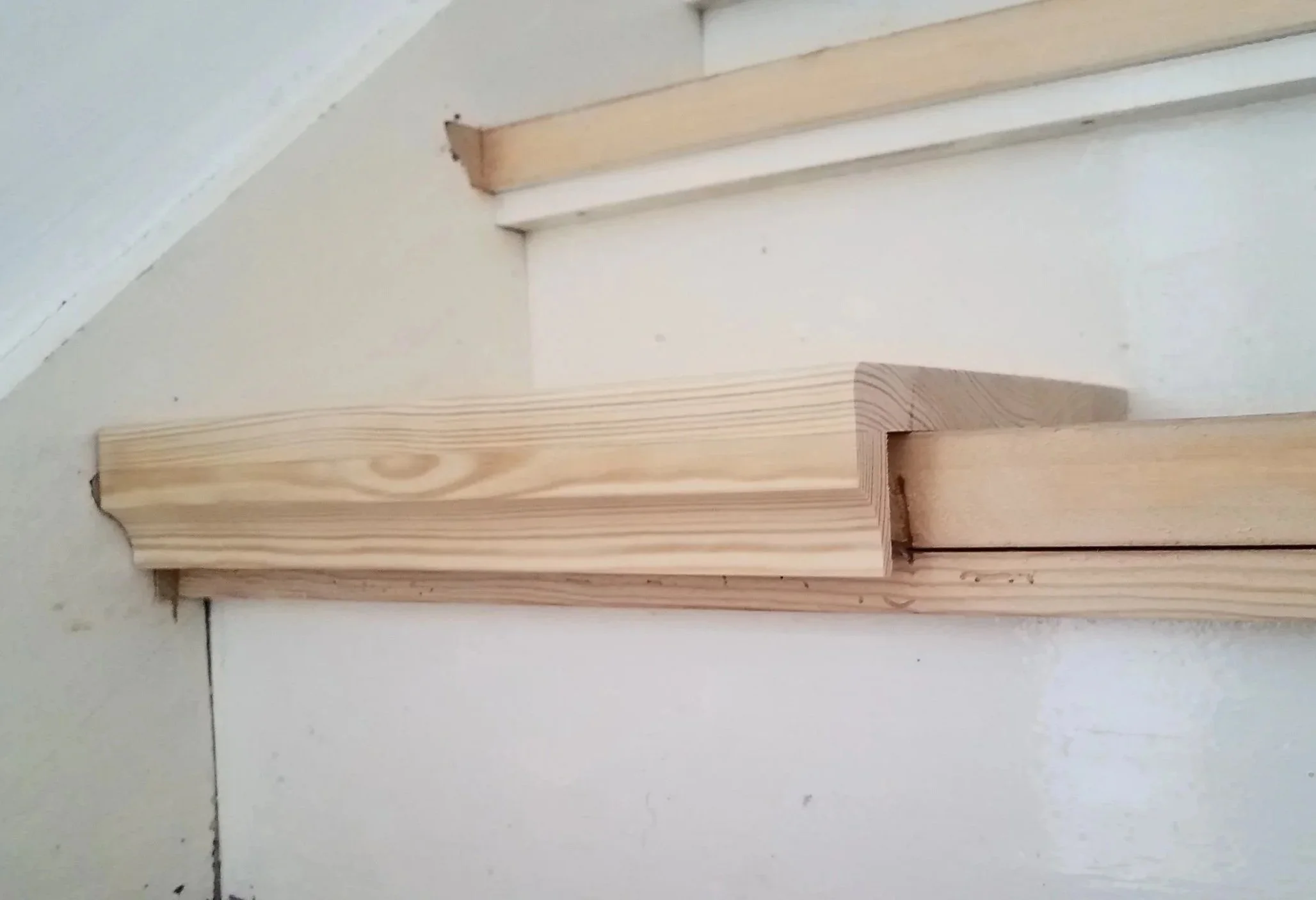 neue Aufsatzstufe auf alter Treppe