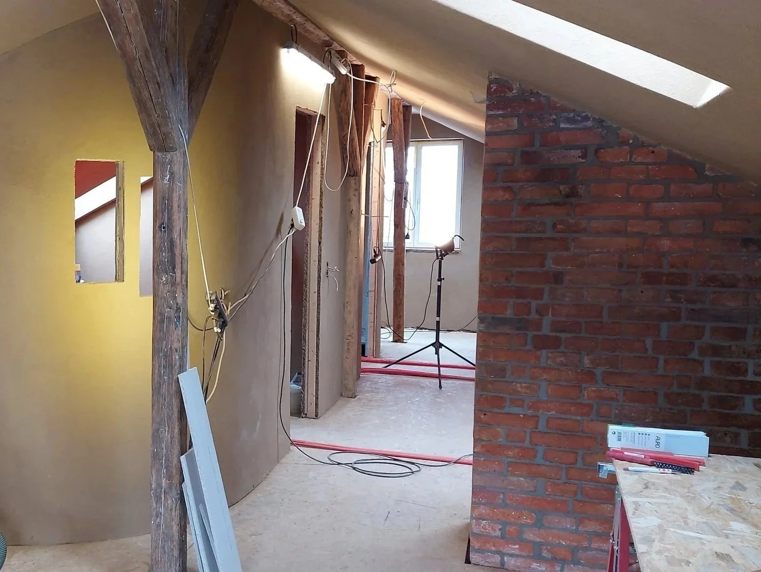 Dachgeschossausbau mit Lehmbauprodukten im Denkmal