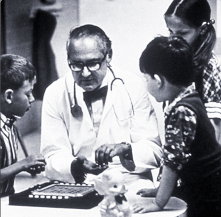 Episode 2: The Science

Doctors and lawyers can't come to a consensus on the science of shaken baby syndrome 50 years after it was first proposed as a theory. Does shaking a baby actually lead to the brain damage seen in historical and current cases?