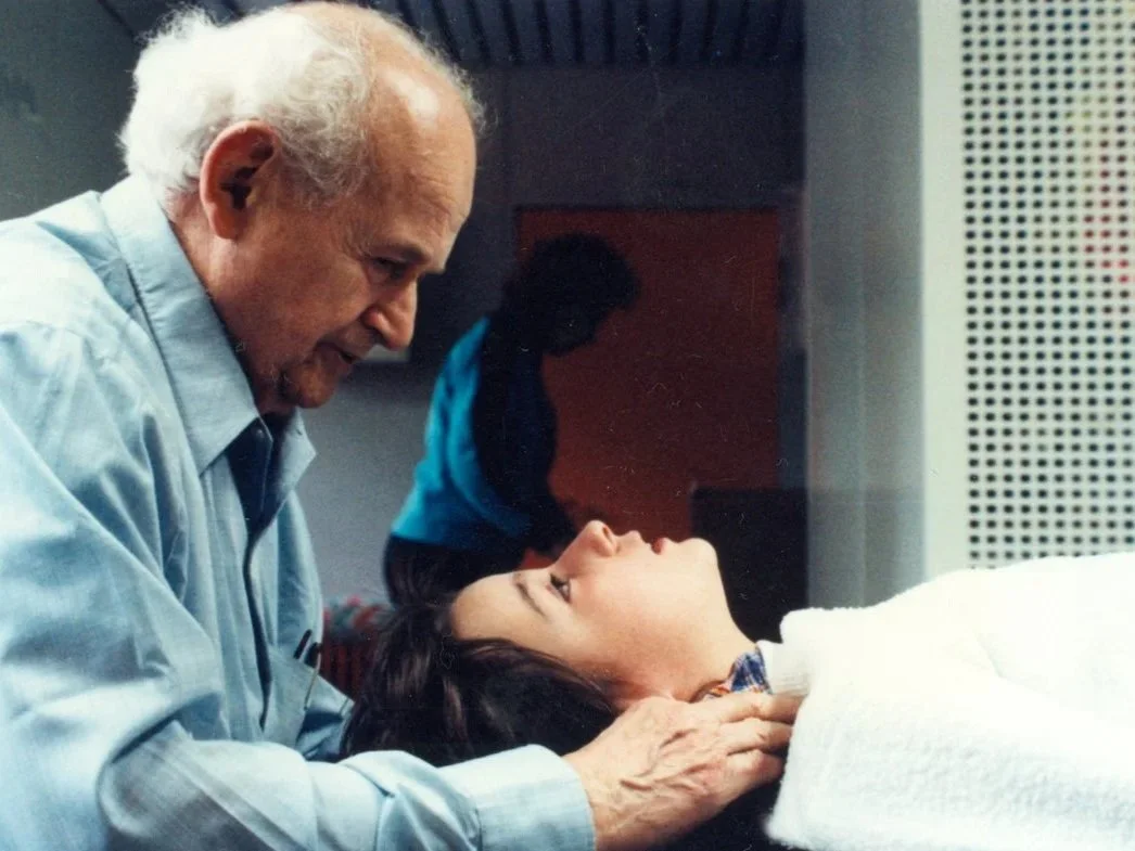 IFF_Moshe_and_child_Freiburg_1981_l.jpg