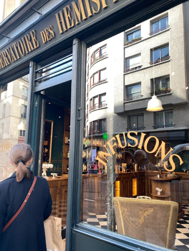 Old tea shop "Conservatoire des Hémisphères". 96 du Bac st, 75007 Paris.