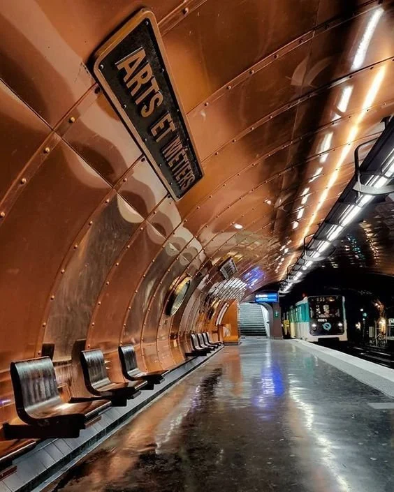 Métro station "Arts et métiers", Paris.