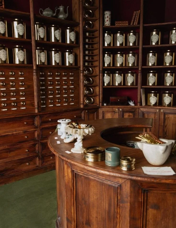 Old tea shop "Conservatoire des Hémisphères". 96 du Bac st, 75007 Paris.