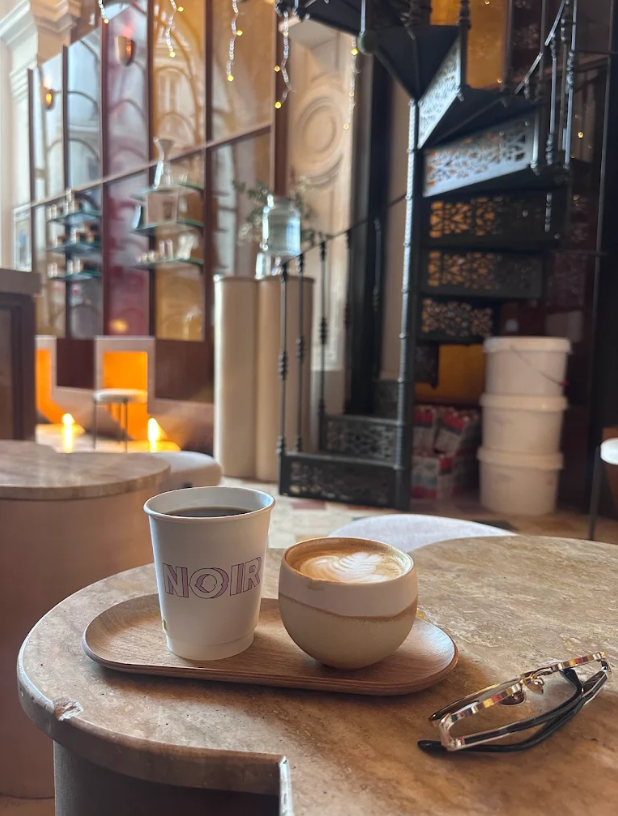 "Noir" coffee shop in a old passageway. 33 richer street, 75009 Paris.