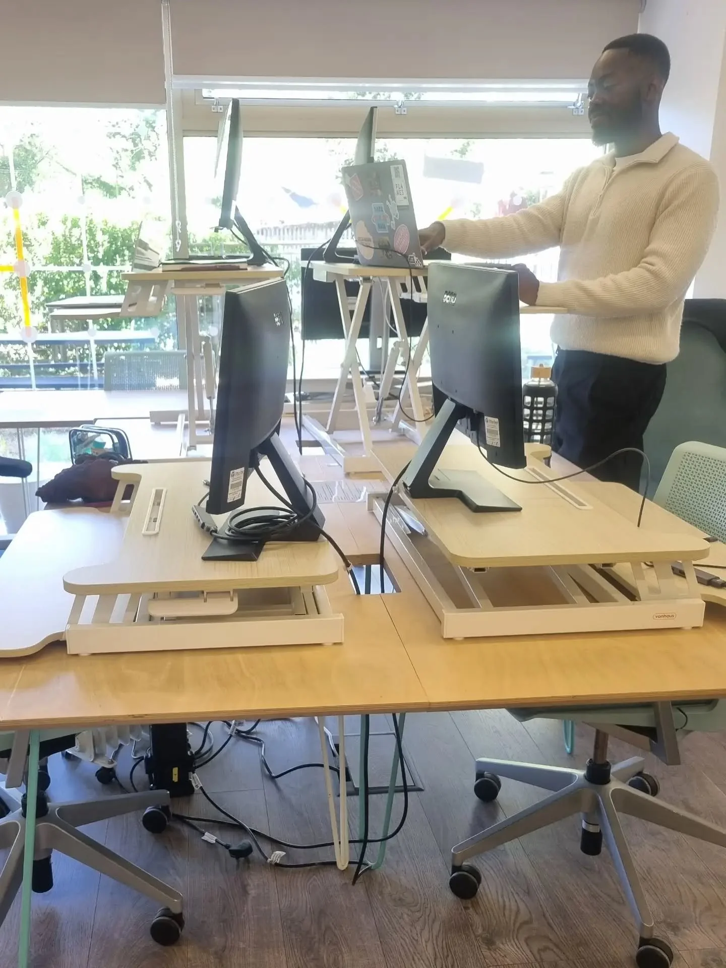We love seeing our desk risers in action 
#healthfoundry #waterloo #coworking #community #workspace